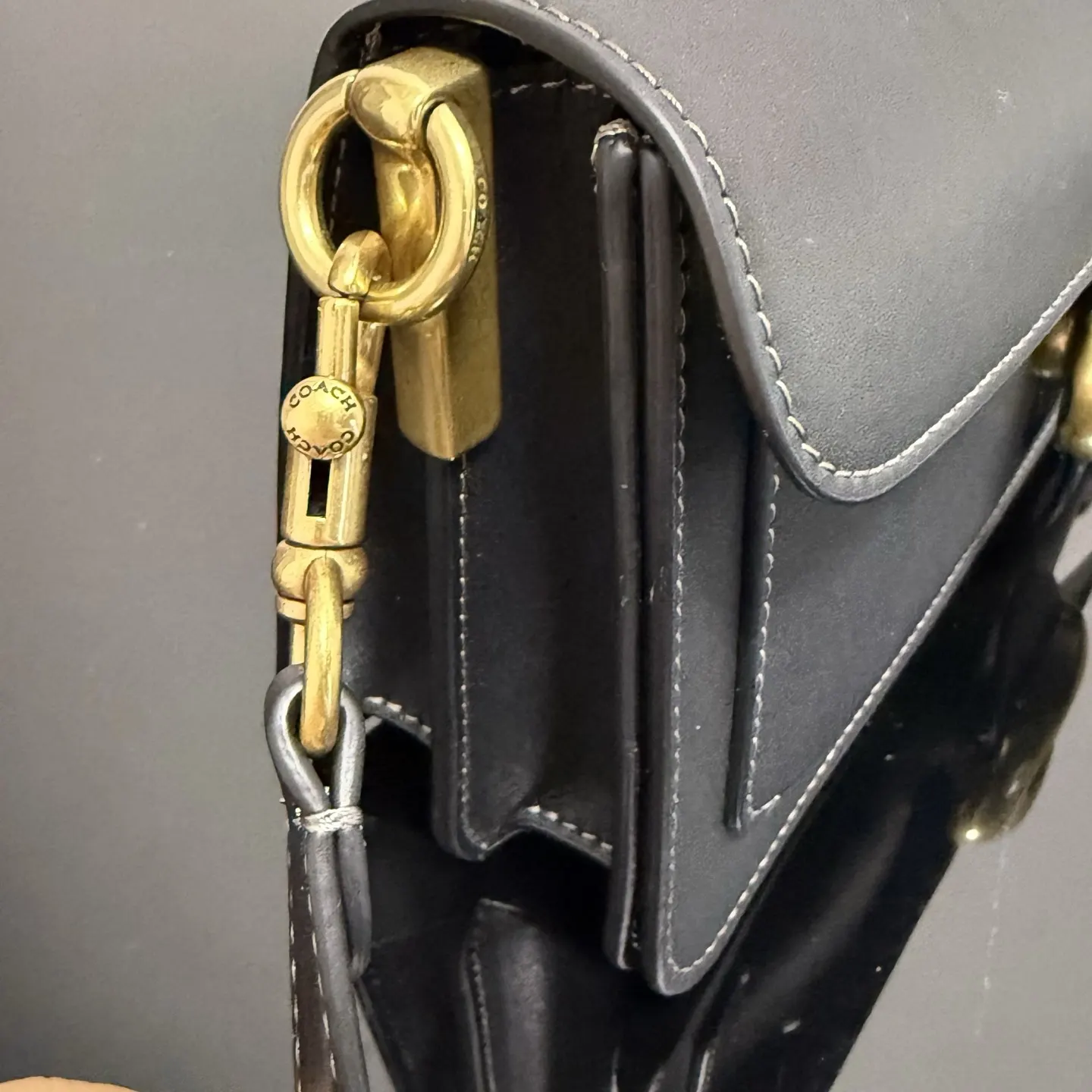 Coach 女士SOFT TABBY 号单肩包斜挎包手 轻便斜挎款