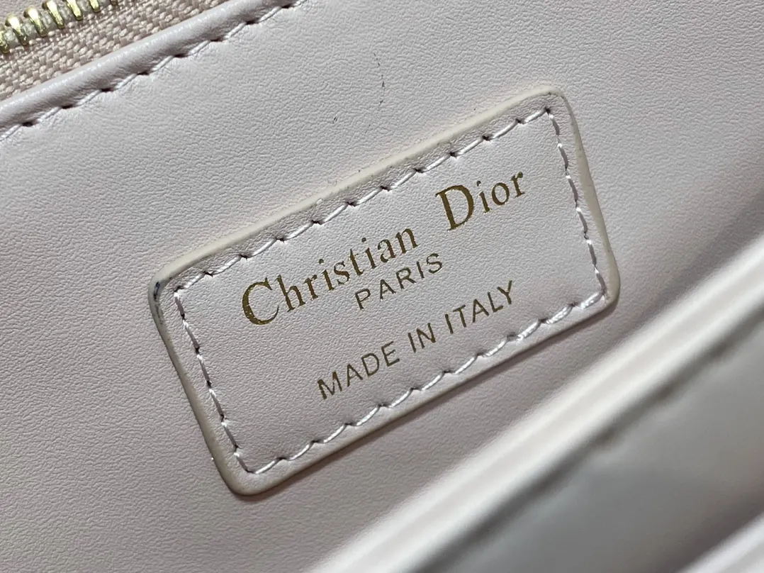 Dior 胭脂粉色羊皮手拿包 晚宴手拿