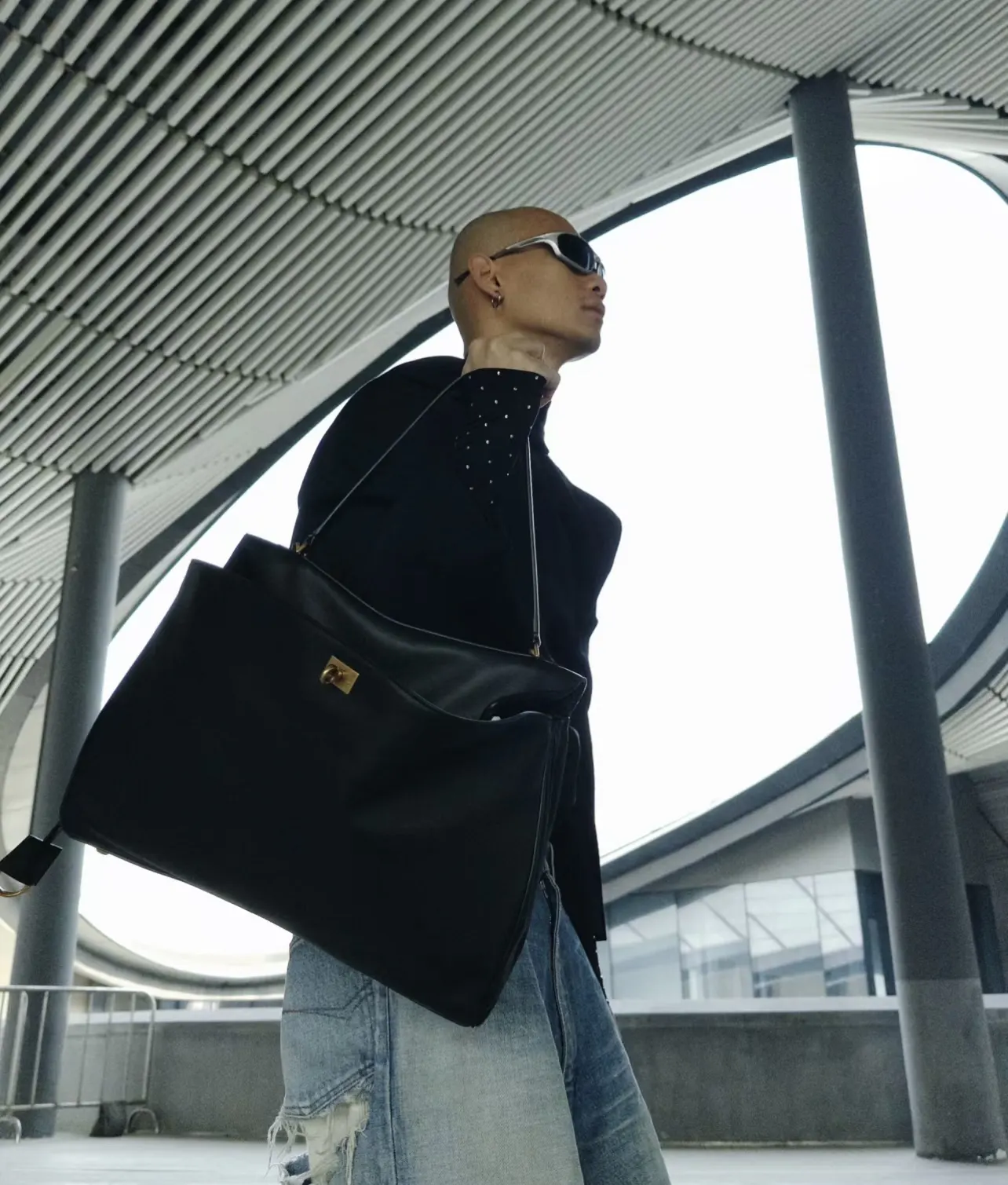 Balenciaga 单肩包 日常搭配