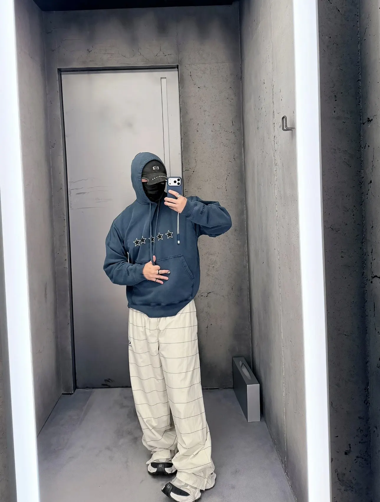 Balenciaga 卫衣 深蓝色