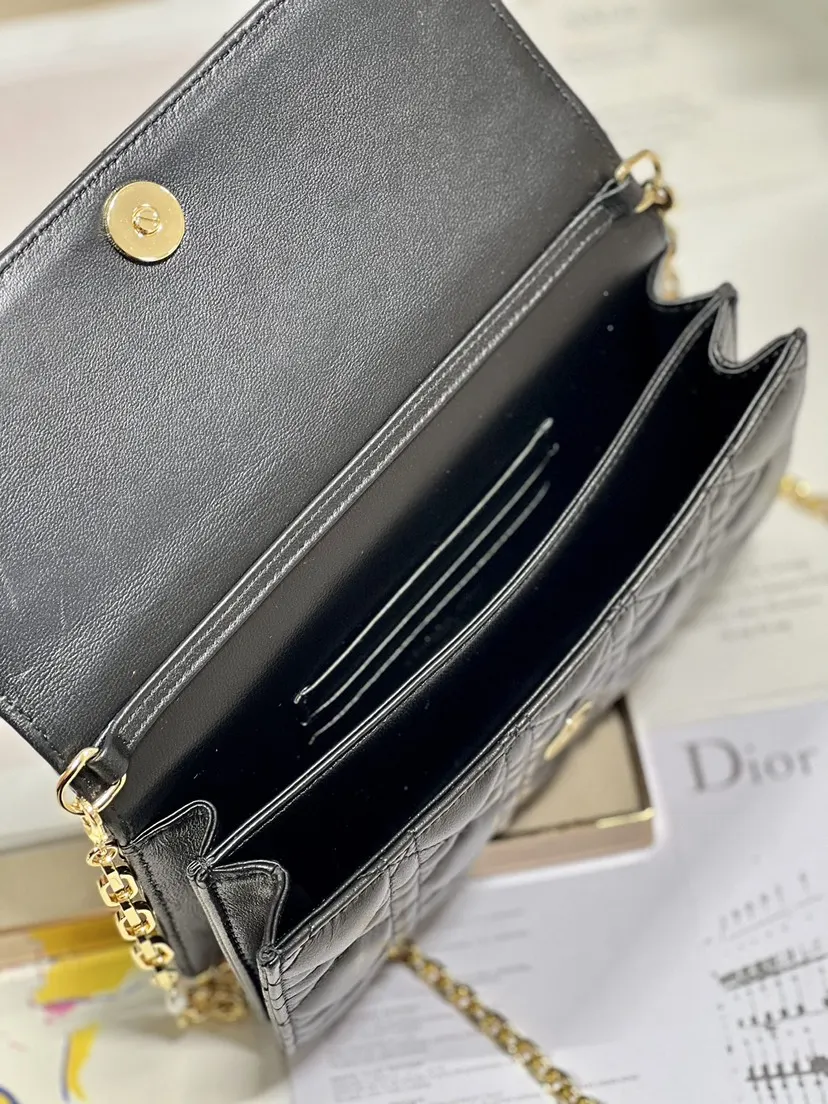 Dior 黑色 金色 羊皮 鏈條包 精致鏈條款(數字9) Dior 黑色 金色 羊皮 鏈條包 精致鏈條款(數字9)