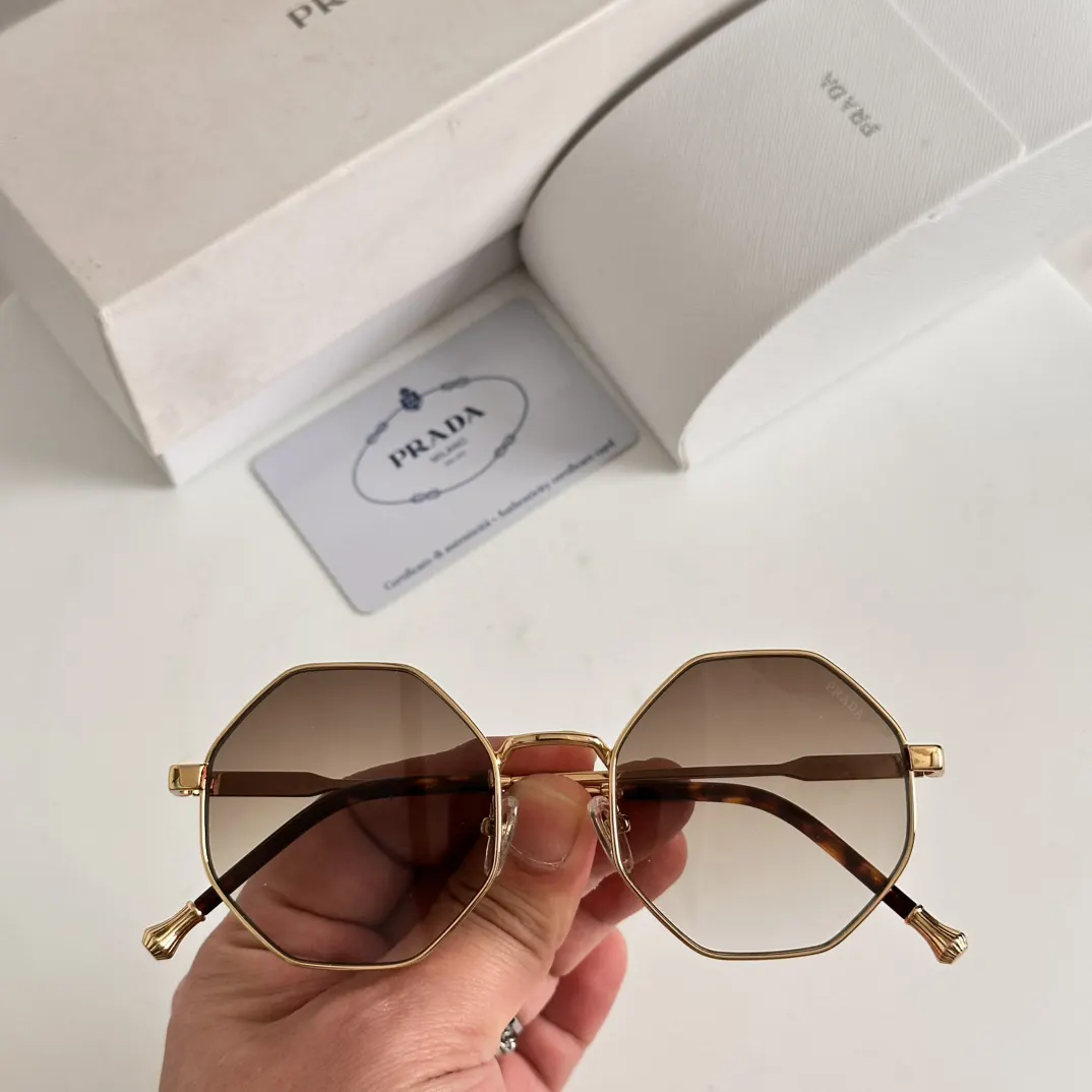 PRADA OPR33F 太阳眼镜 时尚遮阳款