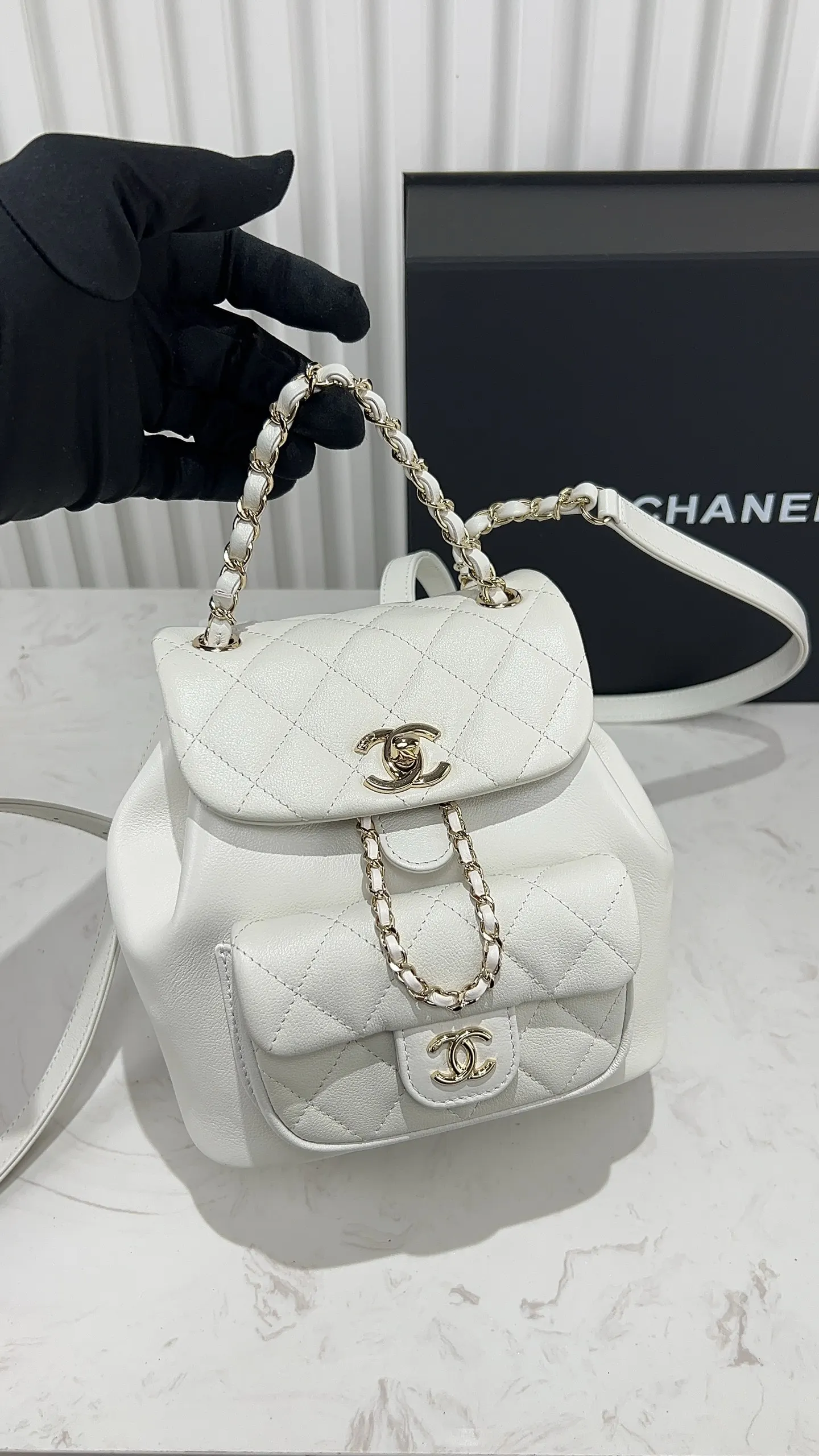 CHANEL 白色 小牛皮 雙肩包 实用雙肩款