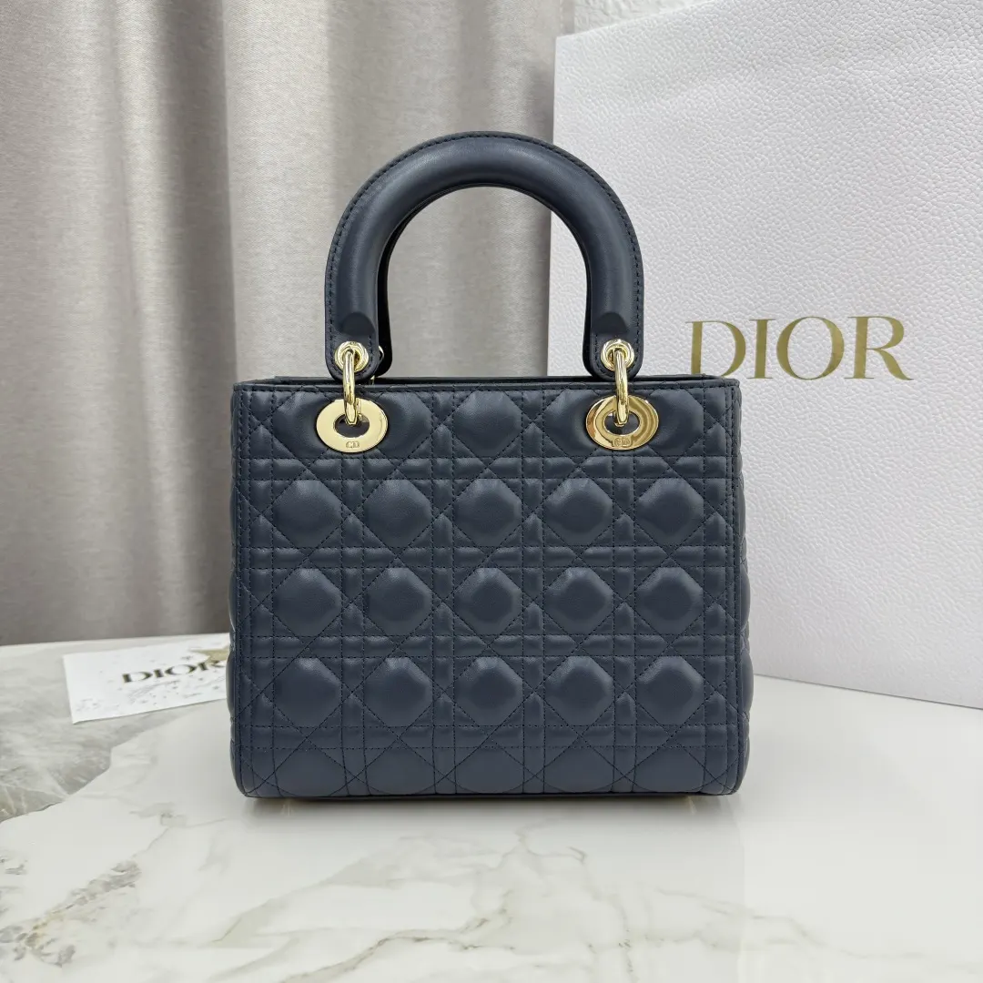 Dior Lady Dior 黑色羊皮手袋 经典藤格款