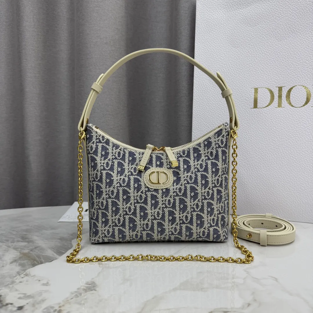 Dior 30 Montaigne Denim Crossbody Bag Image 4 Dior 30 Montaigne Denim Crossbody Bag Image 4