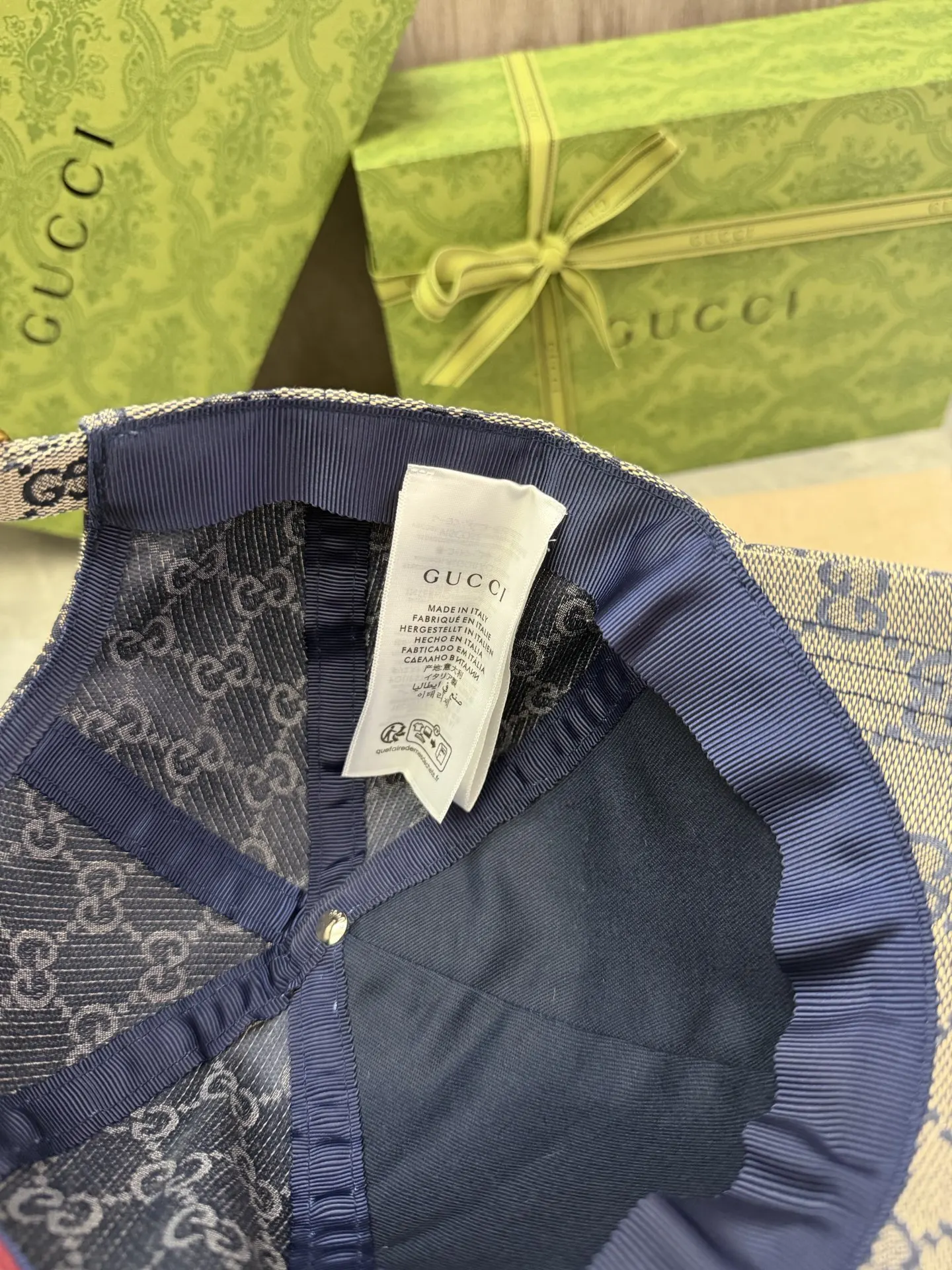 Gucci GG Monogram 棒球帽 灰色
