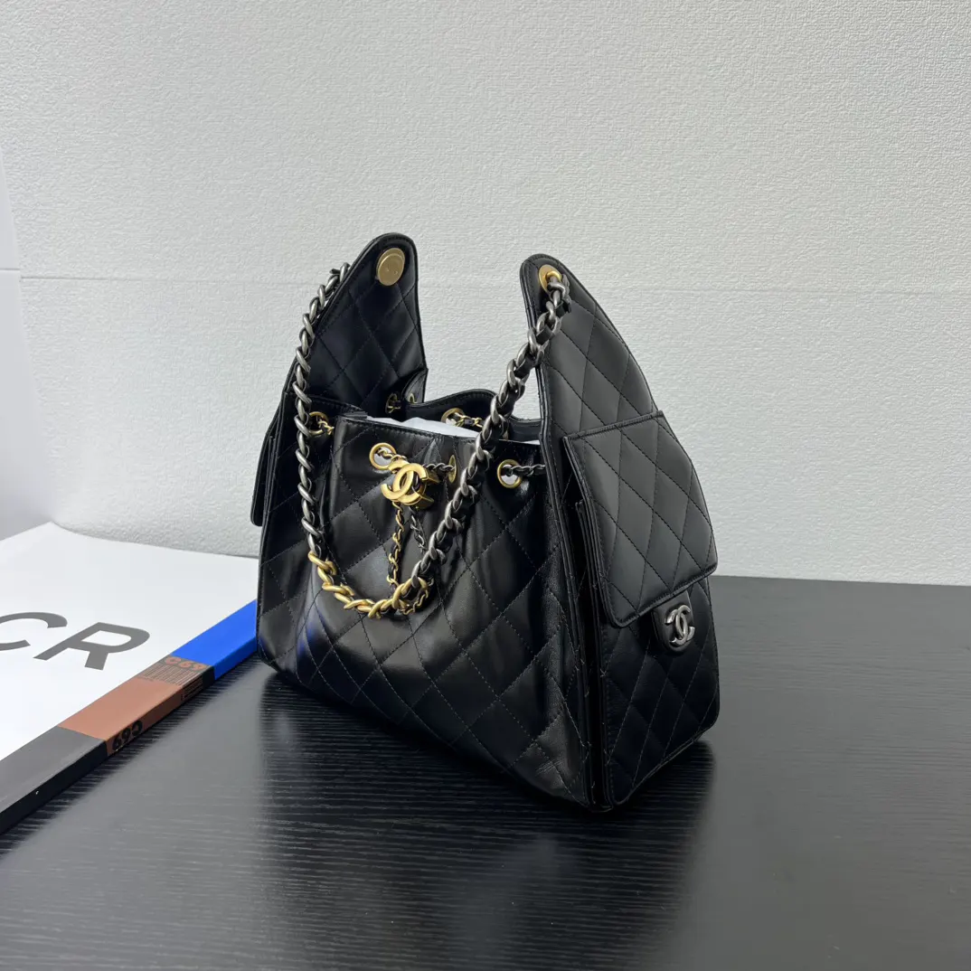 Chanel Oil Wax Sheepskin Hobo Underarm Bag One Shoulder Back