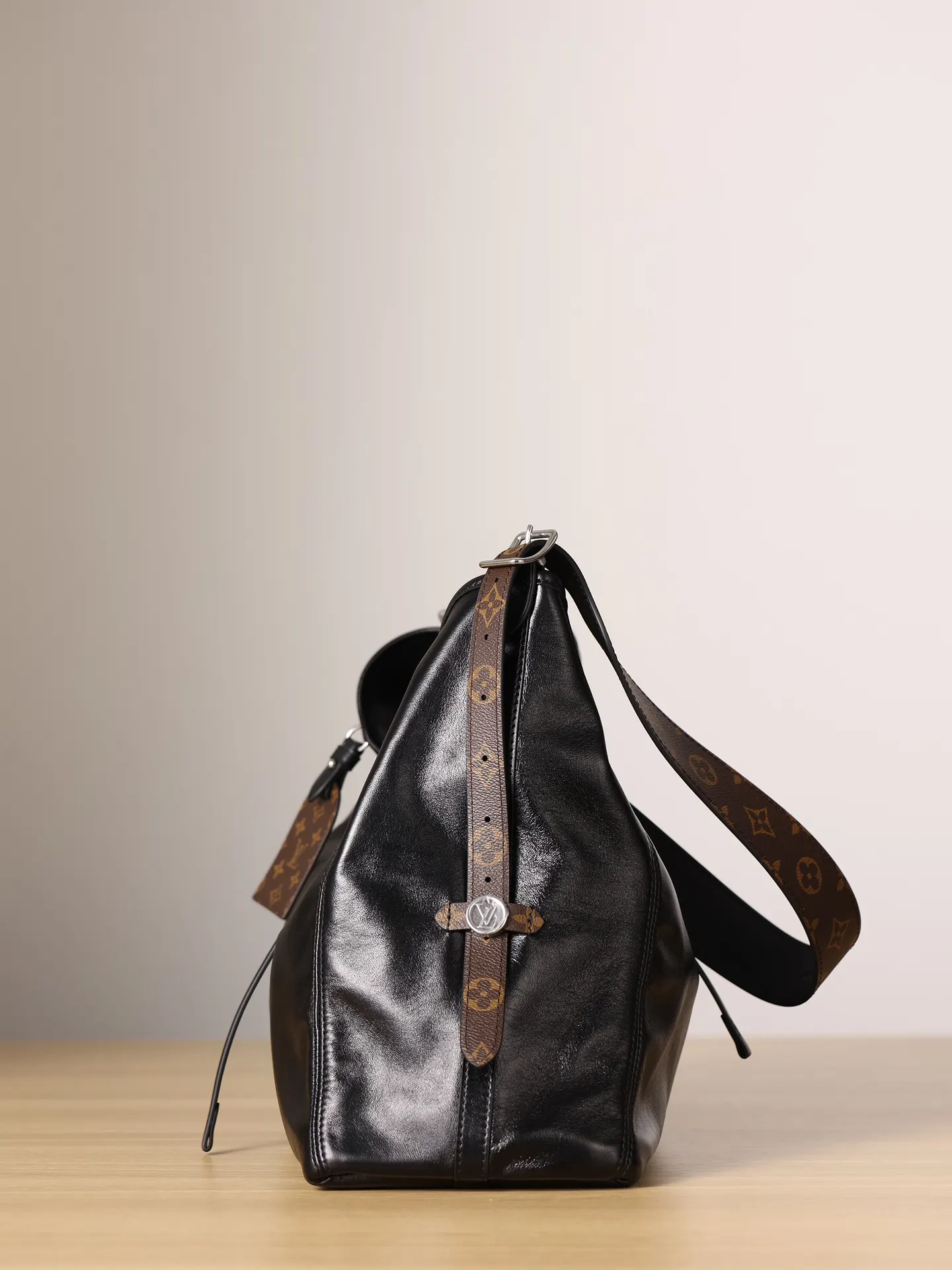 CarryAll 牛皮 水桶包 休閒水桶款