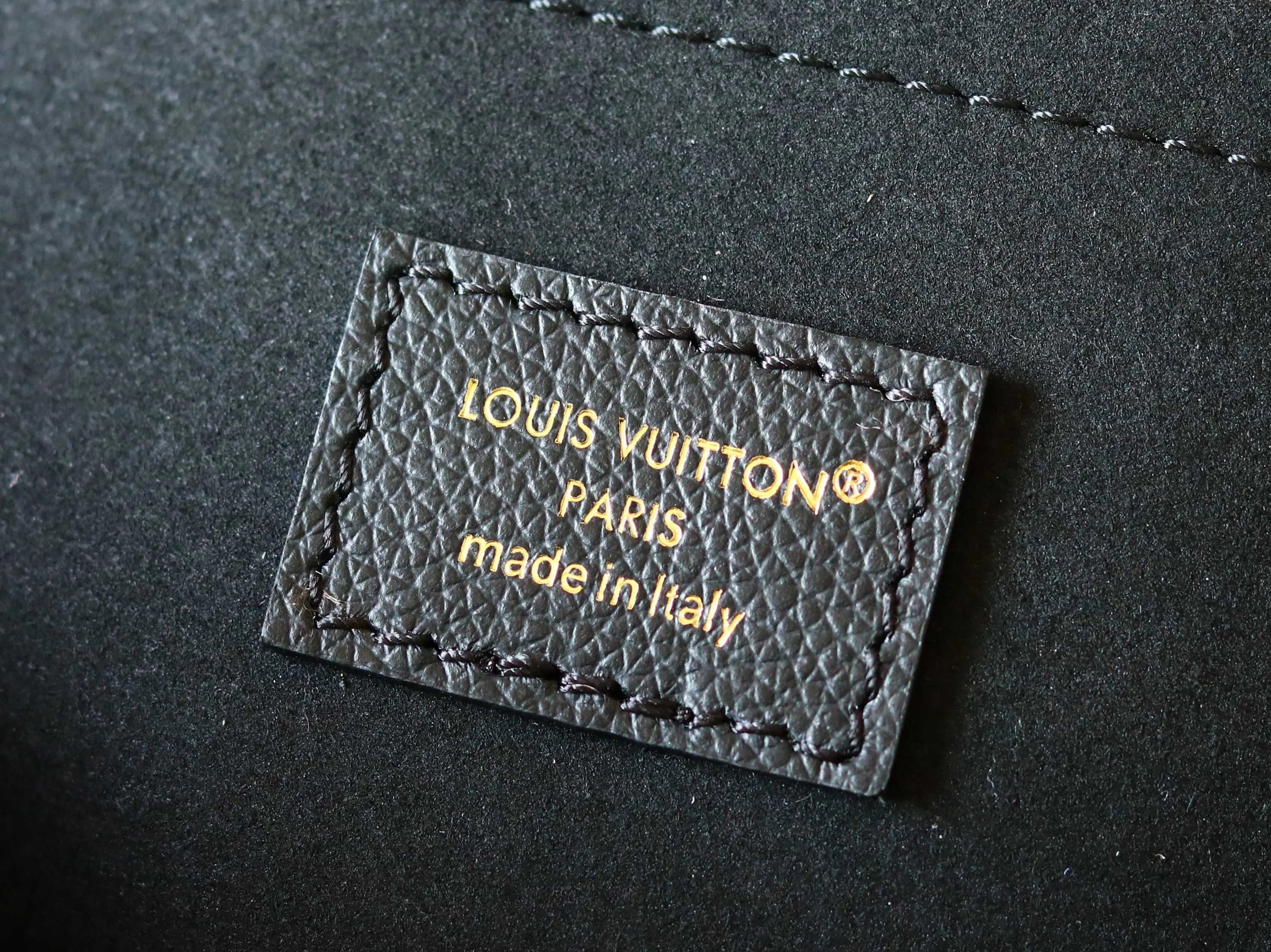 LV black and brown color scheme chain bag, shoulder crossbody model Image 9 LV black and brown color scheme chain bag, shoulder crossbody model Image 9