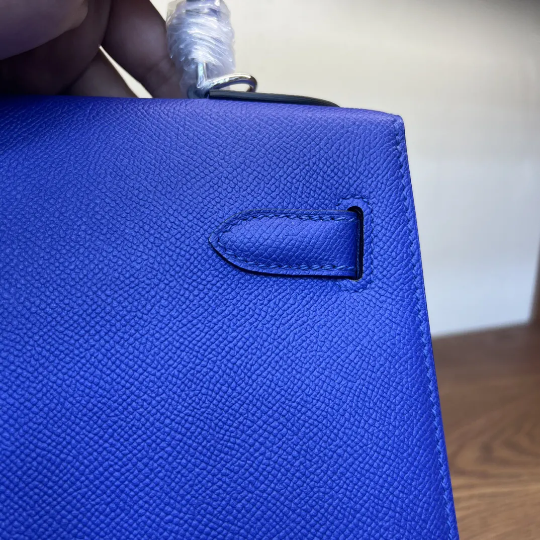 Hermès Kelly Top Handle Bag Classic Leather