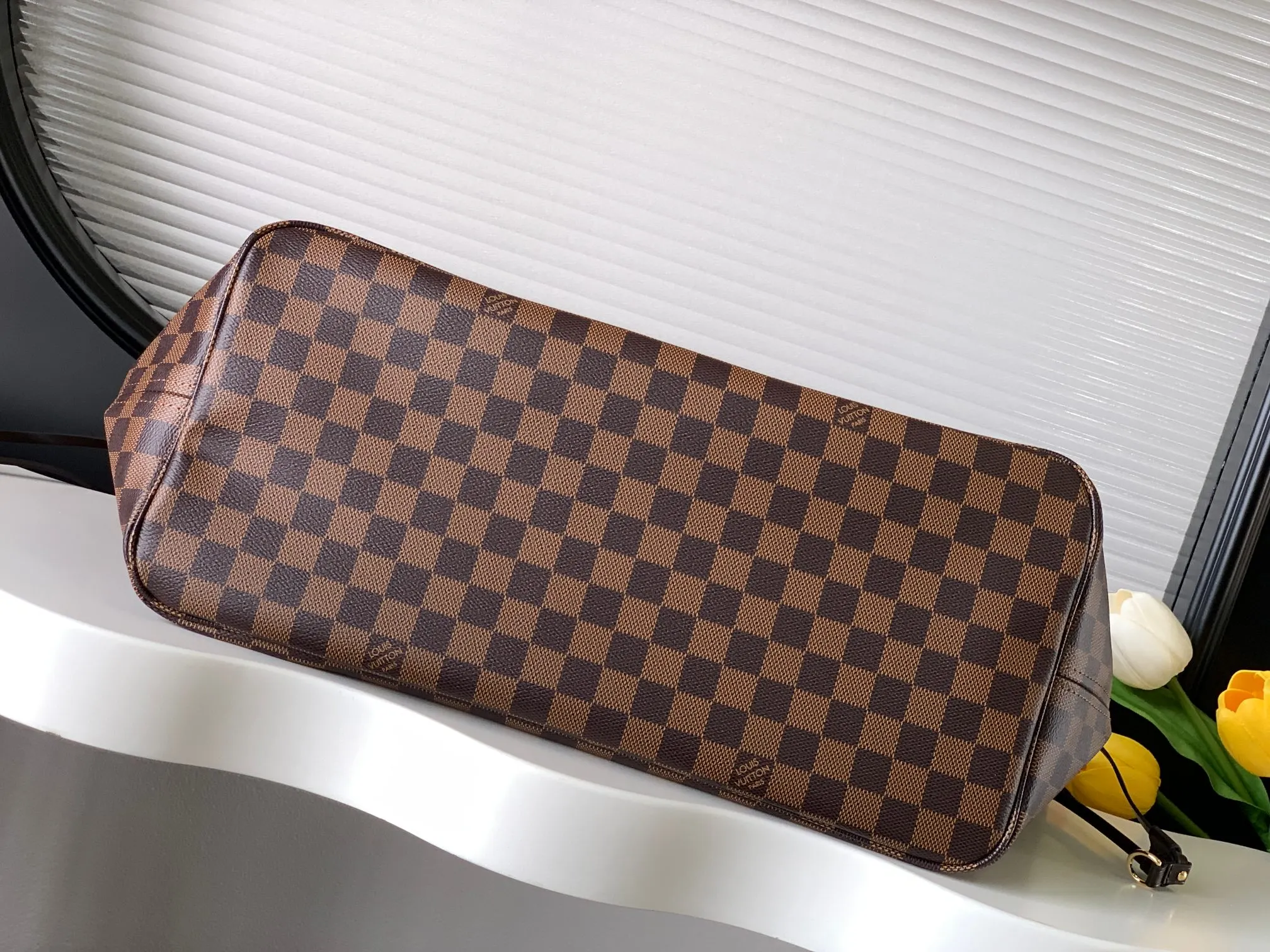 LV Neverfull 帆布 手拿包 精致手拿款