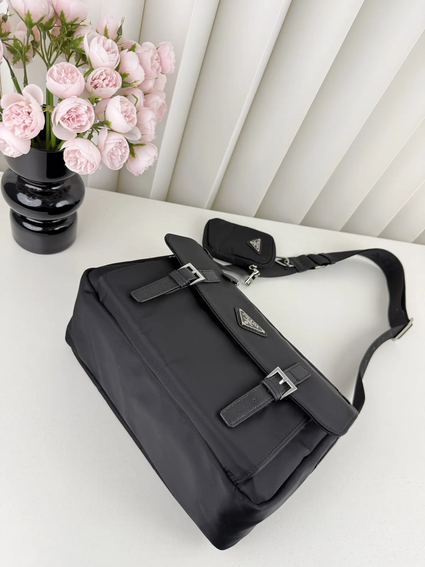 Prada 邮差包 斜背包