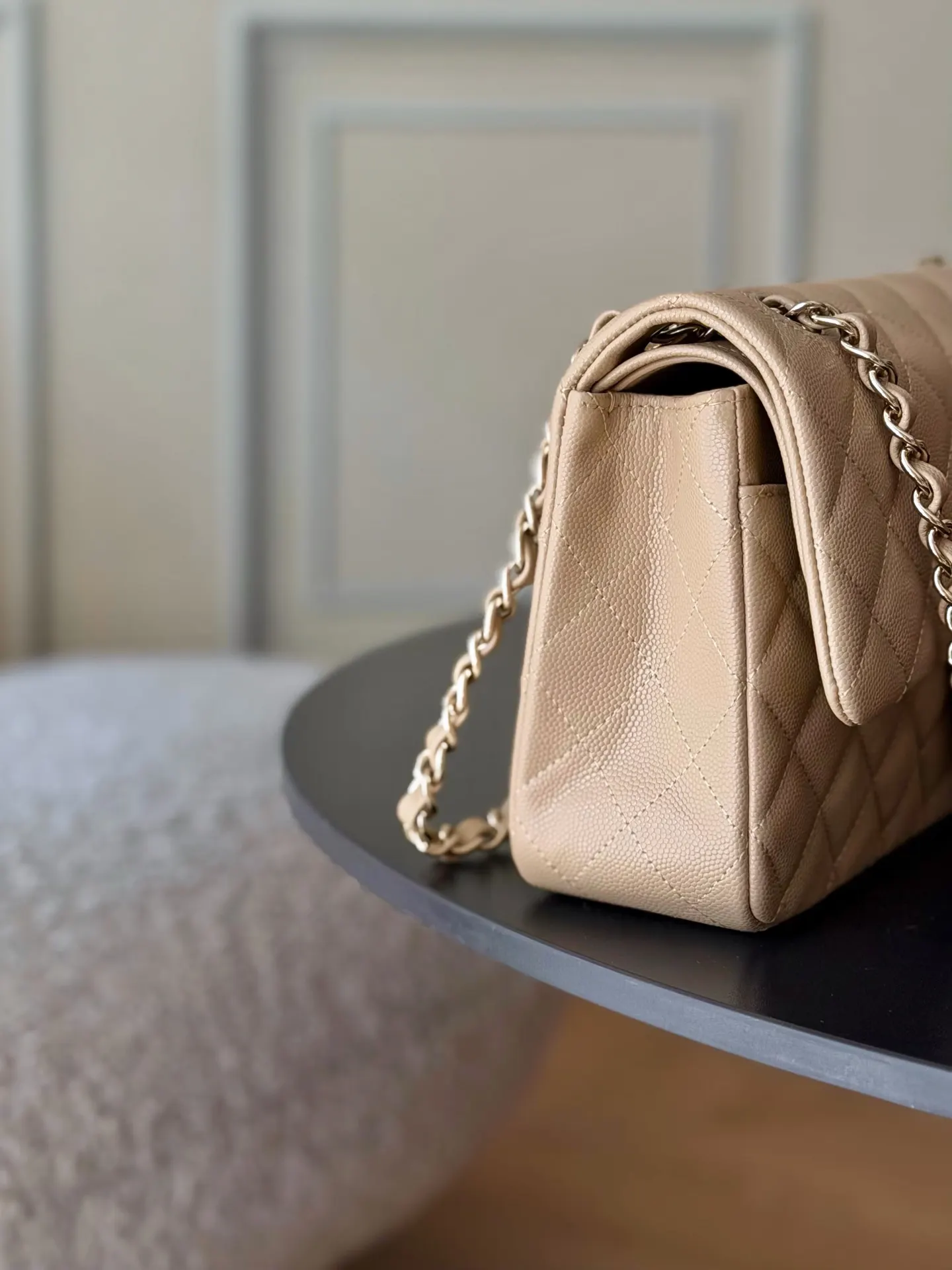 Chanel 银灰粗花呢翻盖链条包 金扣