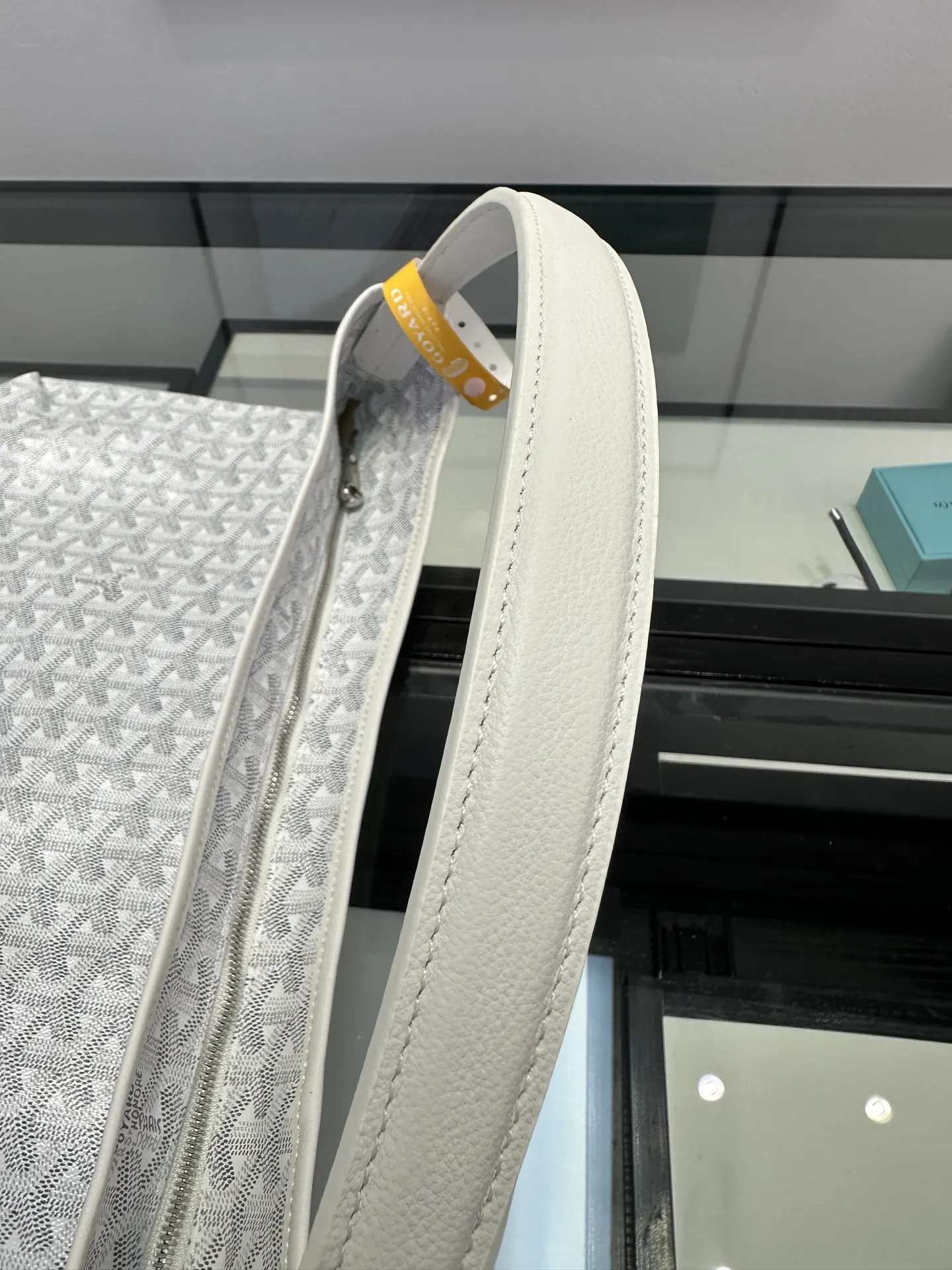 Goyard White Hobo Shoulder Bag Vintage