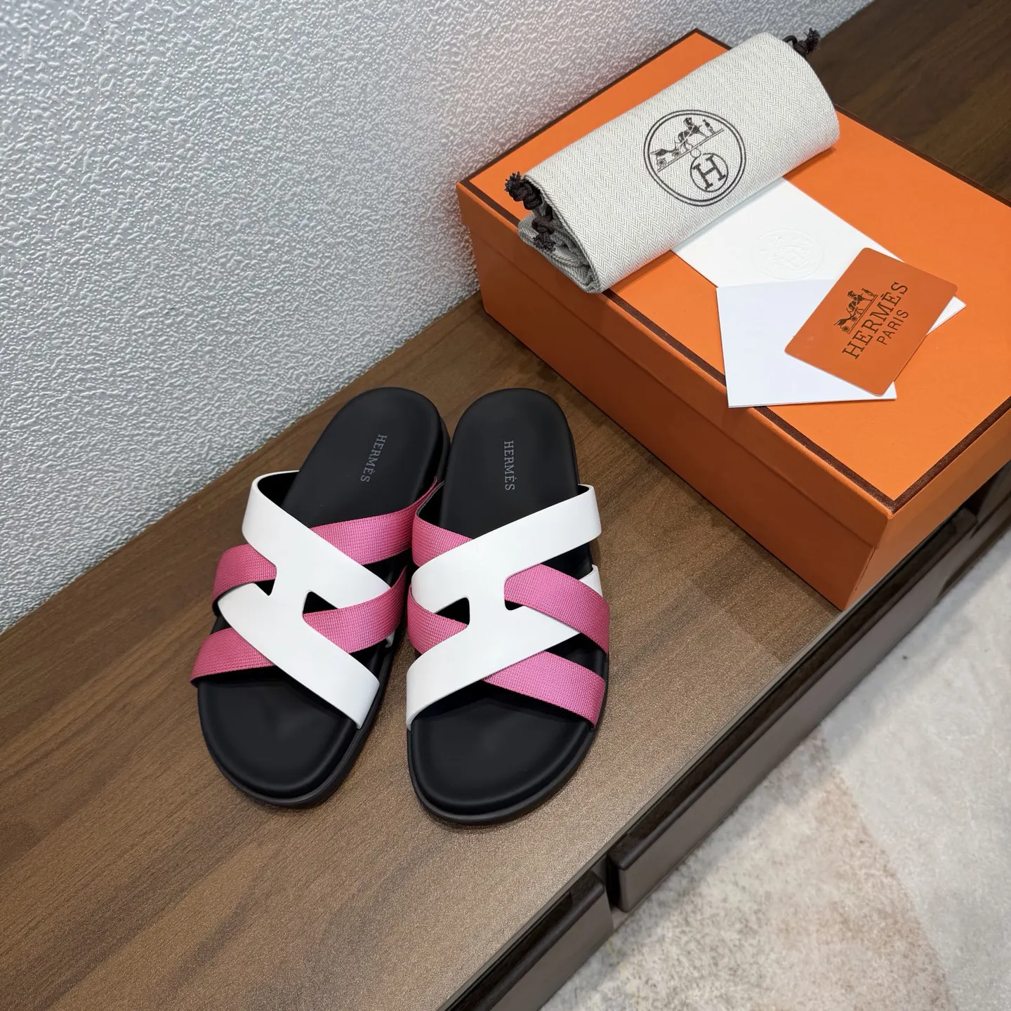 Hermès 经典 小牛皮 拖鞋 舒适