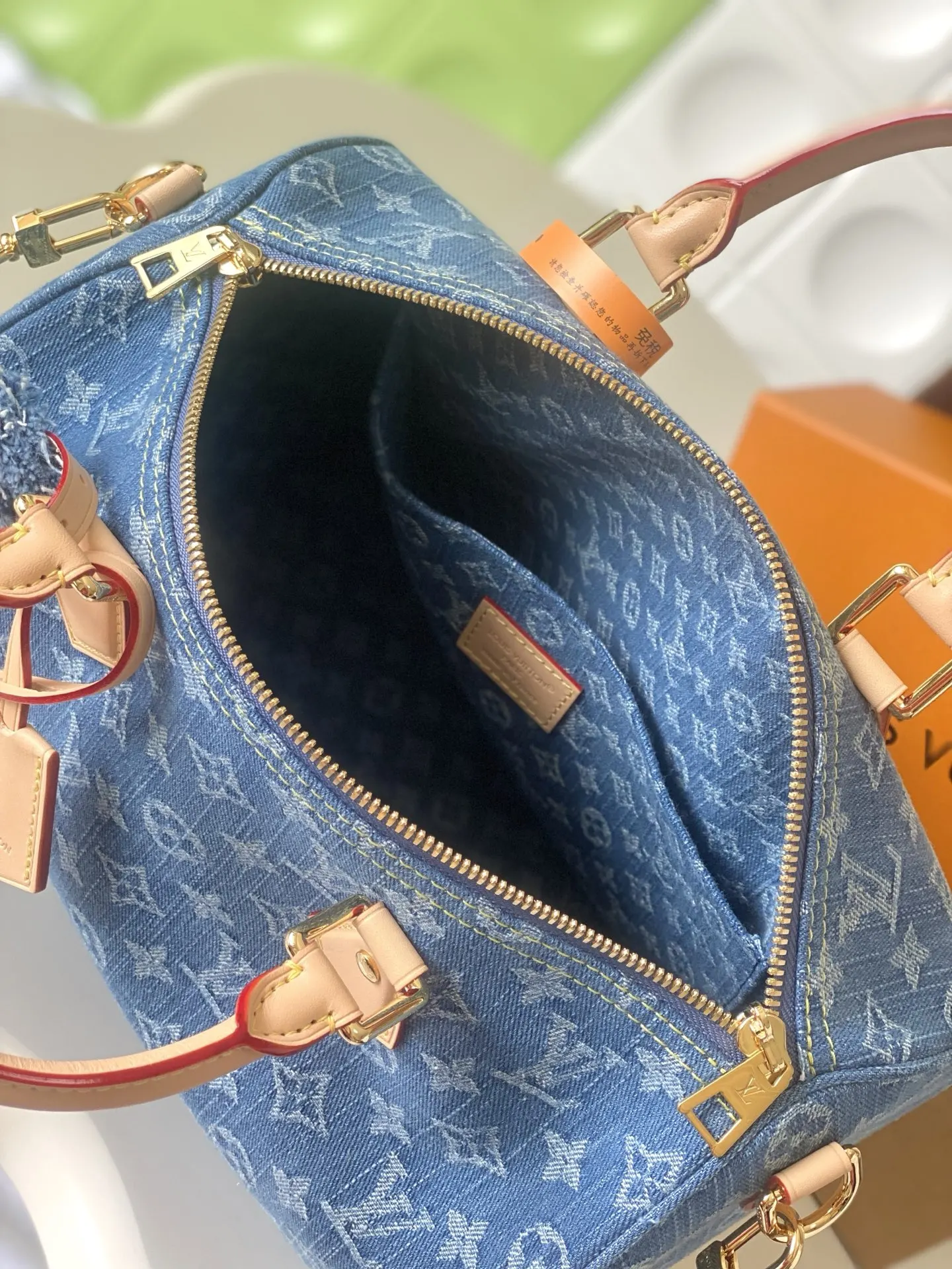 LV Speedy 牛仔 丹宁 Mo收納包 旅行收納款(數字9) LV Speedy 牛仔 丹宁 Mo收納包 旅行收納款(數字9)