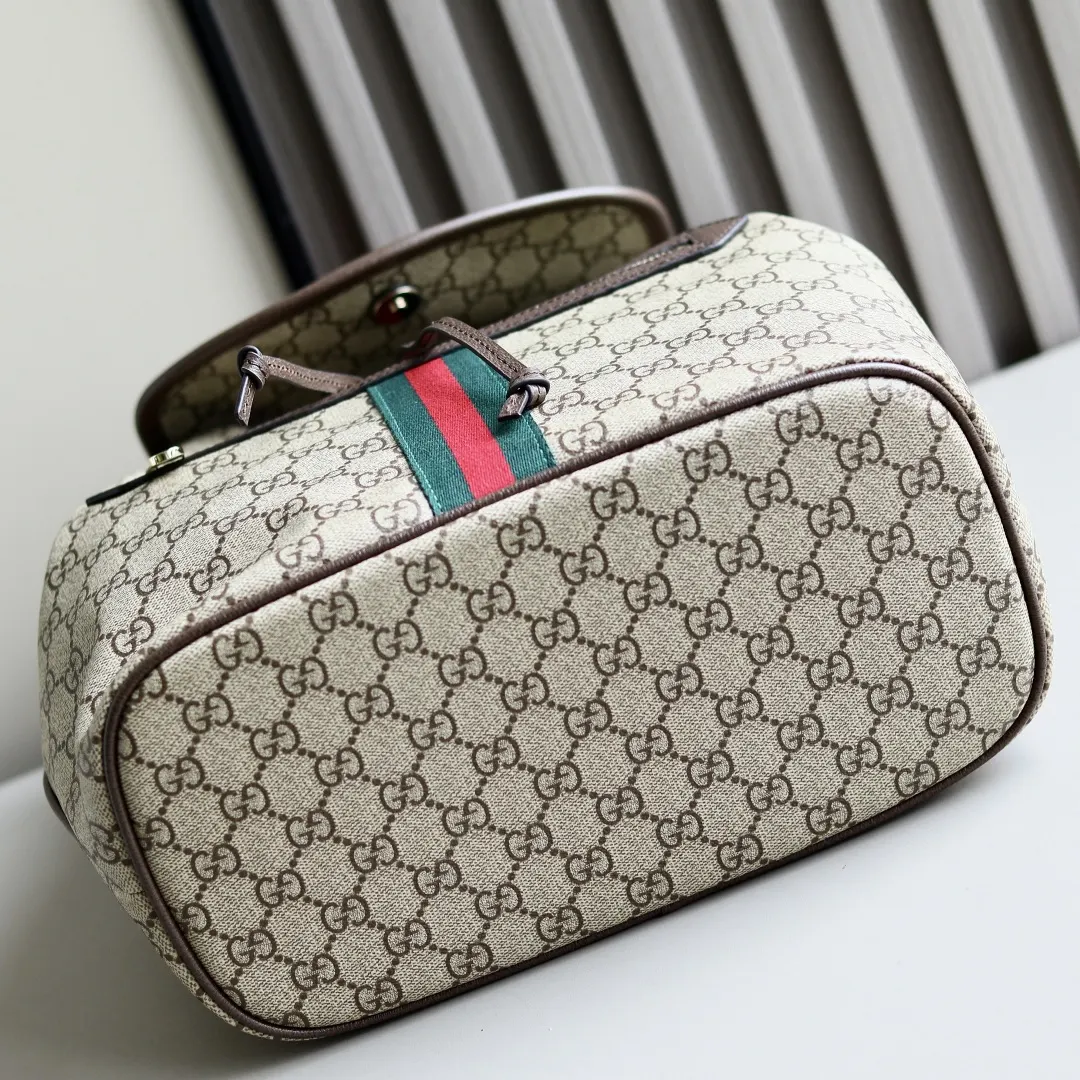 Gucci 双肩包