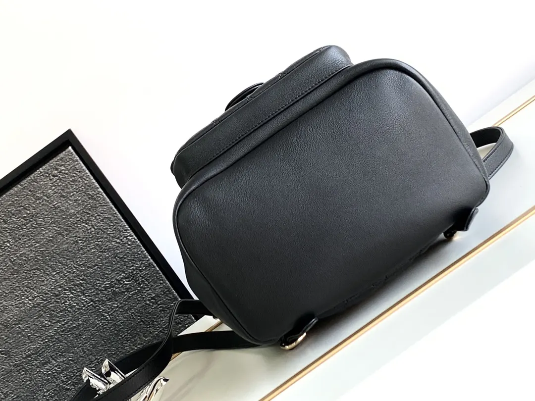 CHANEL 牛皮 雙肩包 实用雙肩款