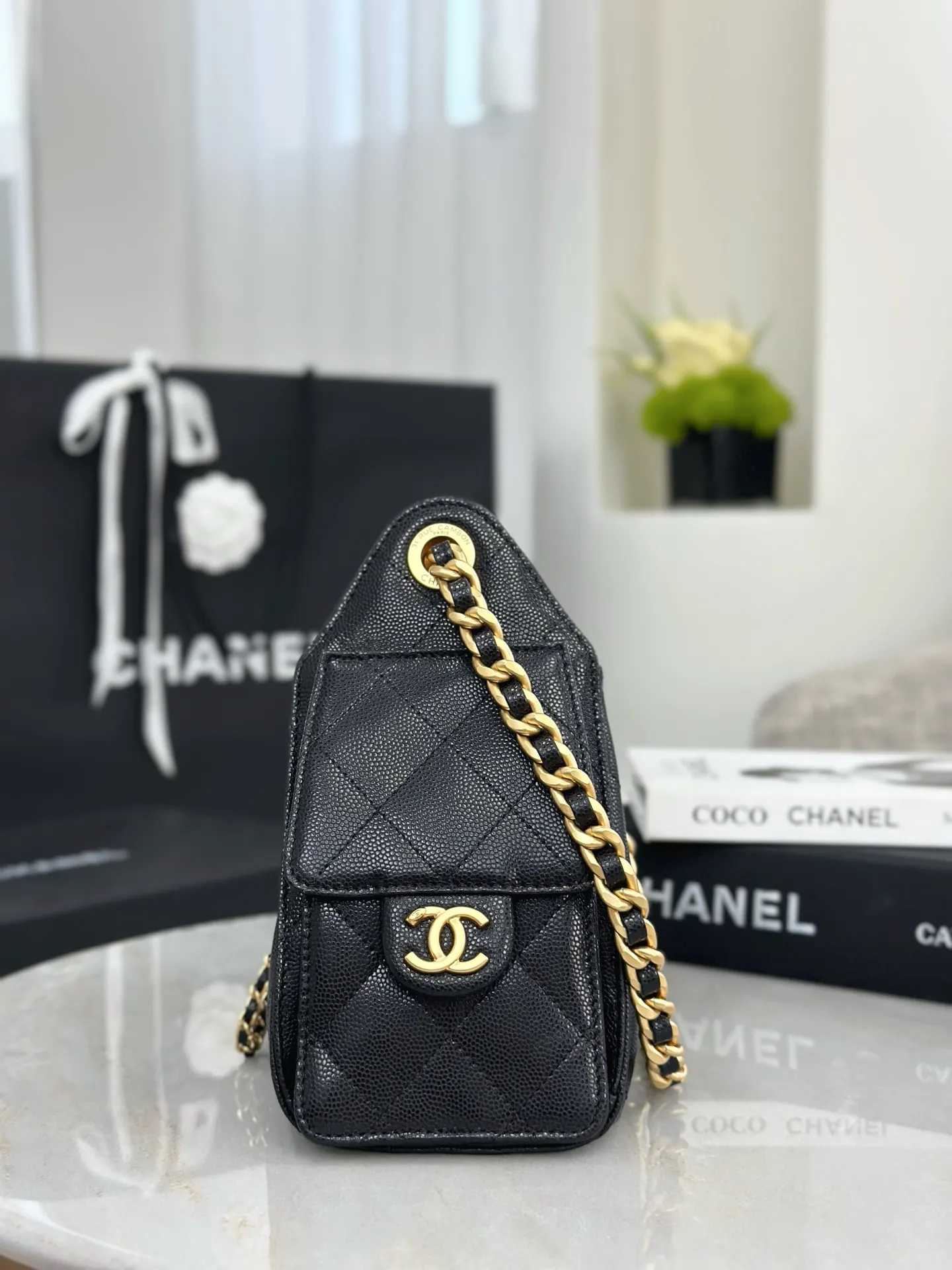 Chanel 22 Large Black Leather Chain Bag