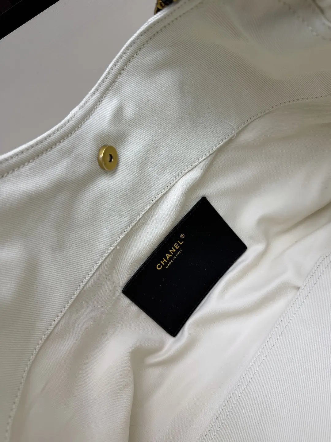 Chanel Tote Bag