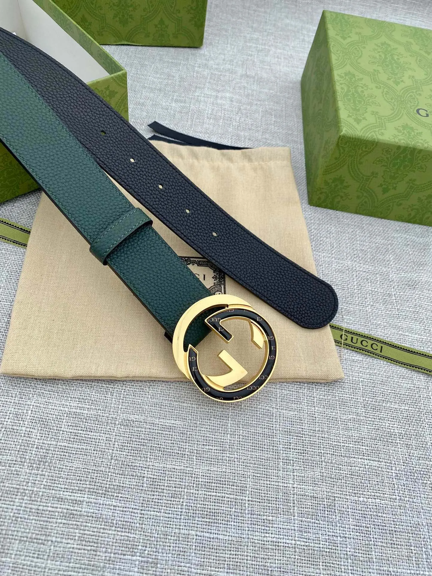 Gucci Marmont 双G扣牛皮双面腰带