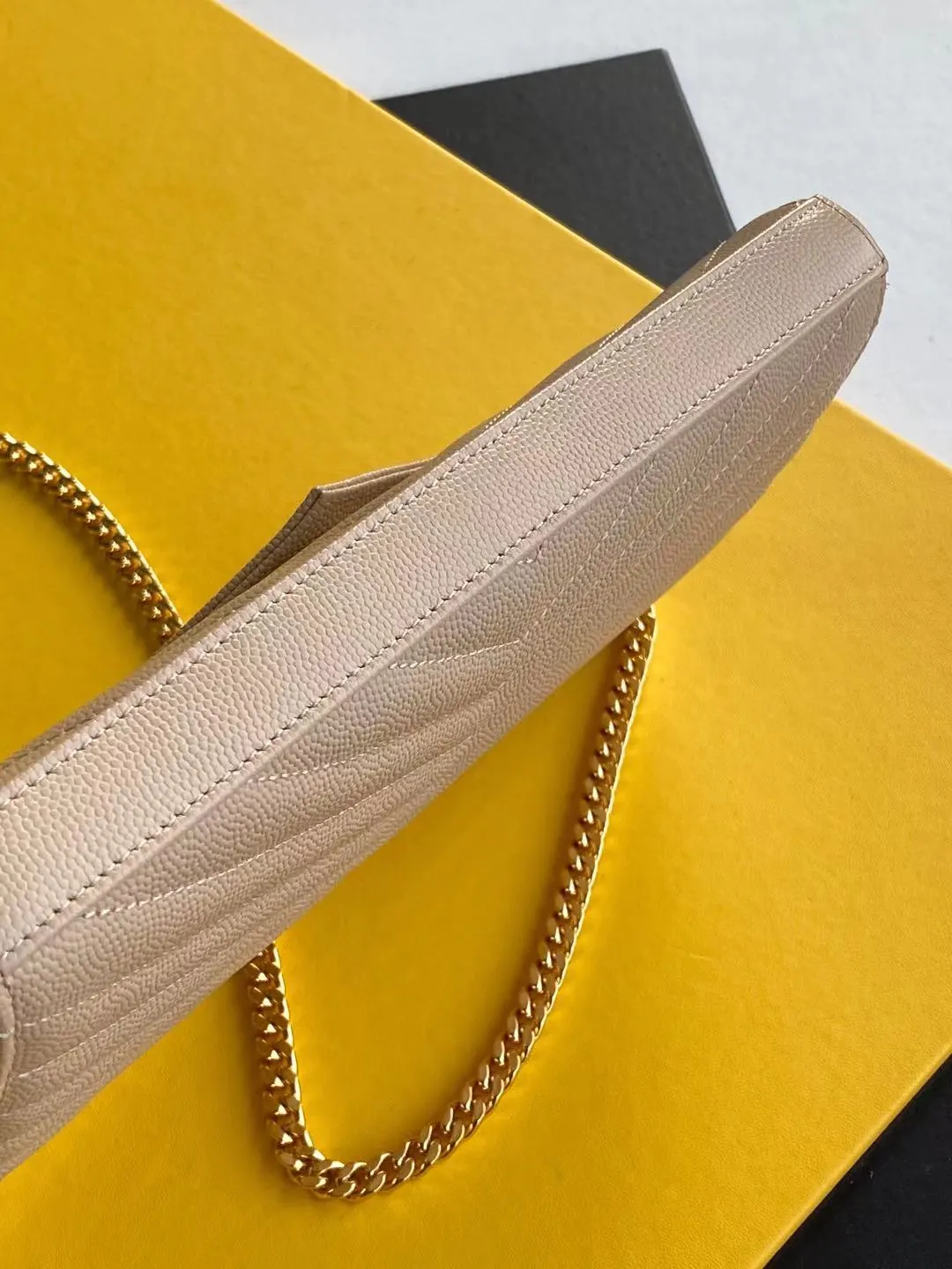 Chain Bag Leather