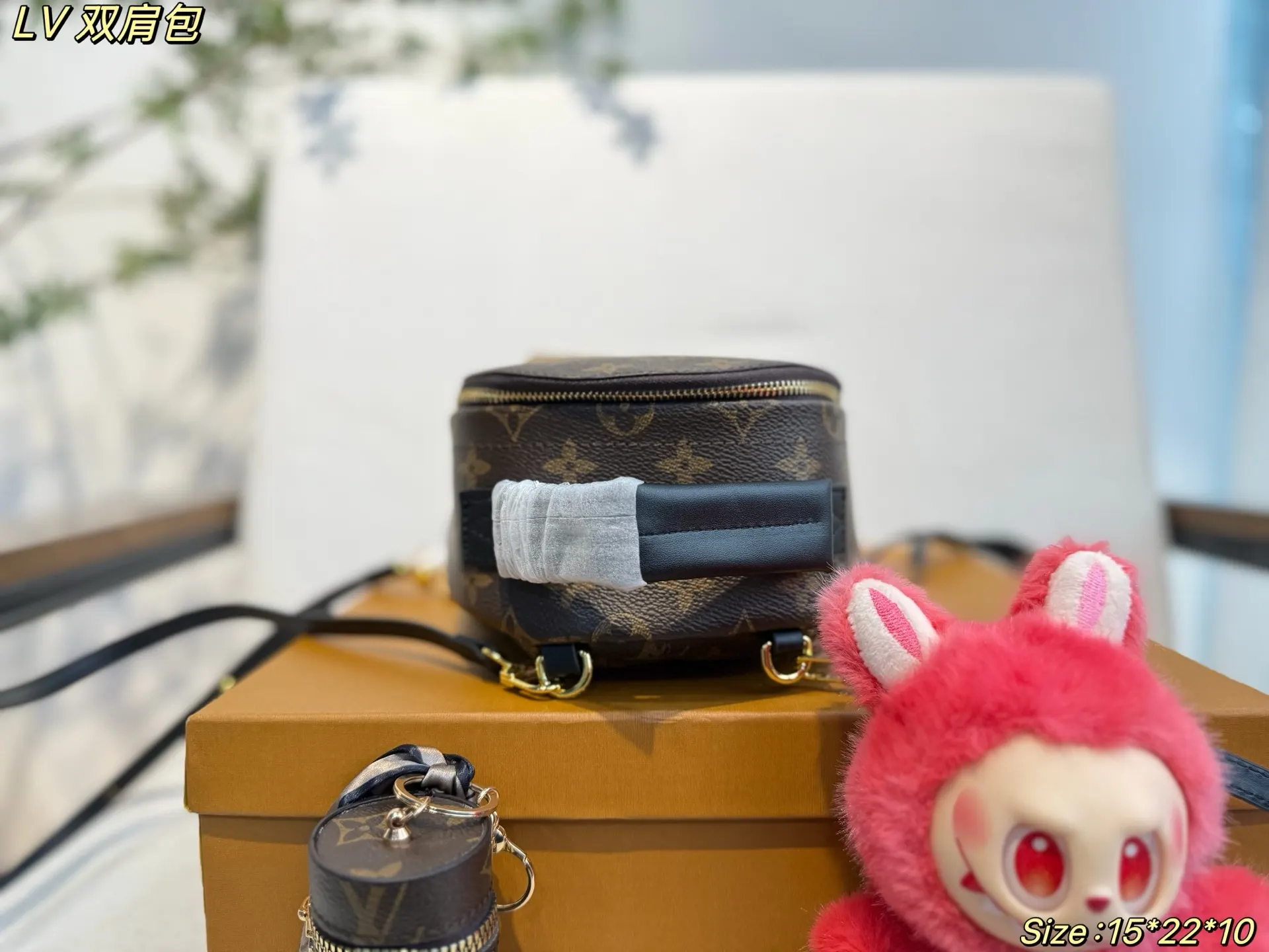 LV 老花 拼色 牛皮 雙肩包 实用雙肩款(數字9) LV 老花 拼色 牛皮 雙肩包 实用雙肩款(數字9)