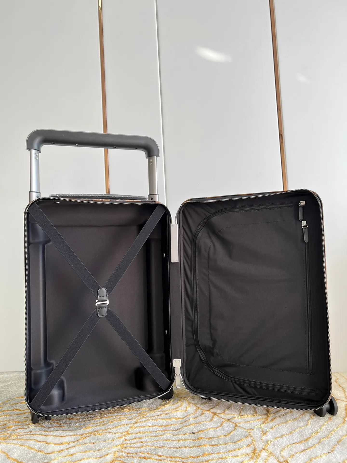 Louis Vuitton Suitcase Travel Lightweight Canvas Image 9 Louis Vuitton Suitcase Travel Lightweight Canvas Image 9