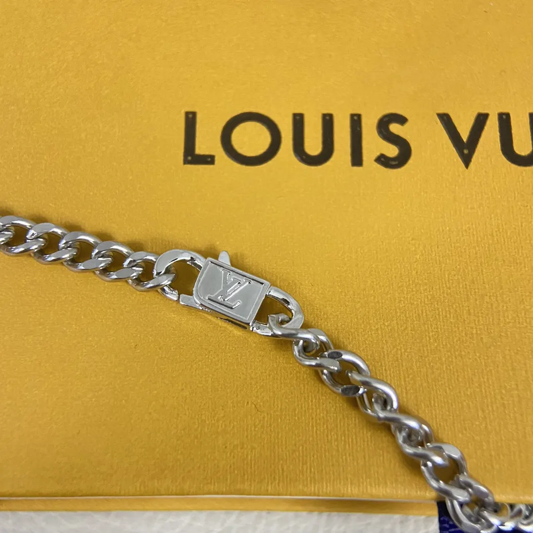 Louis Vuitton Fashion Item