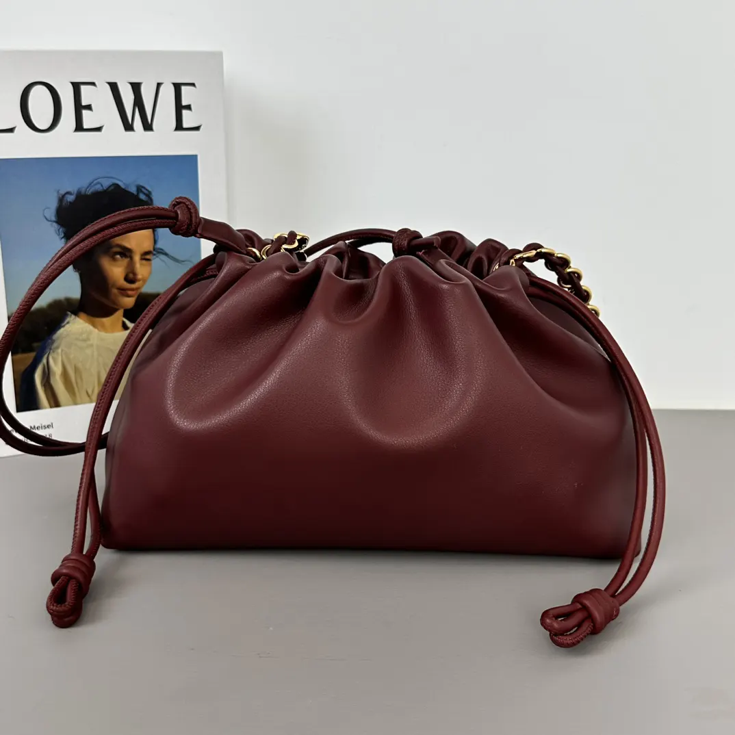 羊皮 LO℮w℮ Flamenco Purse 福 链条包 精致链条款