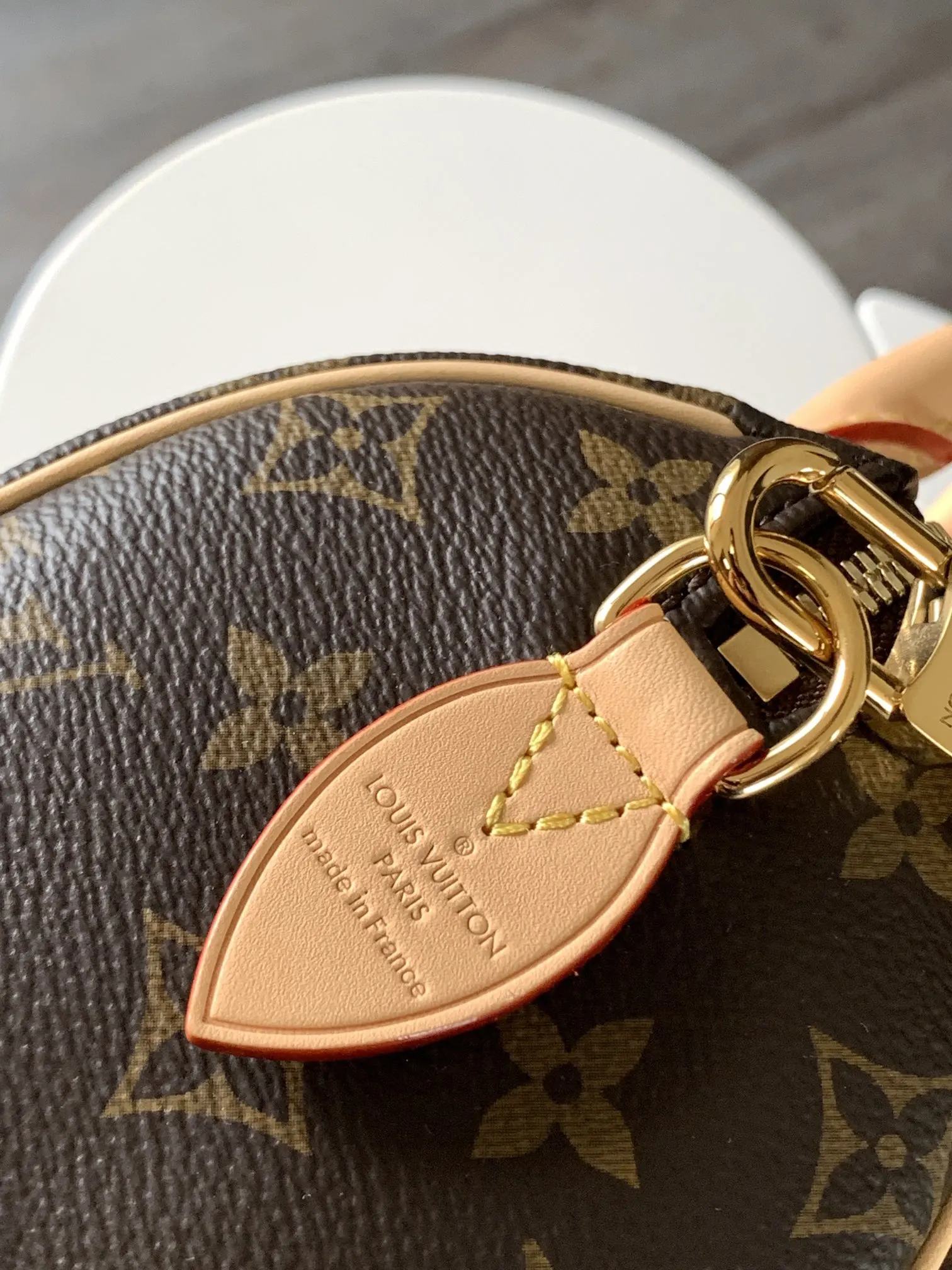 Louis Vuitton M46222 Handbag
