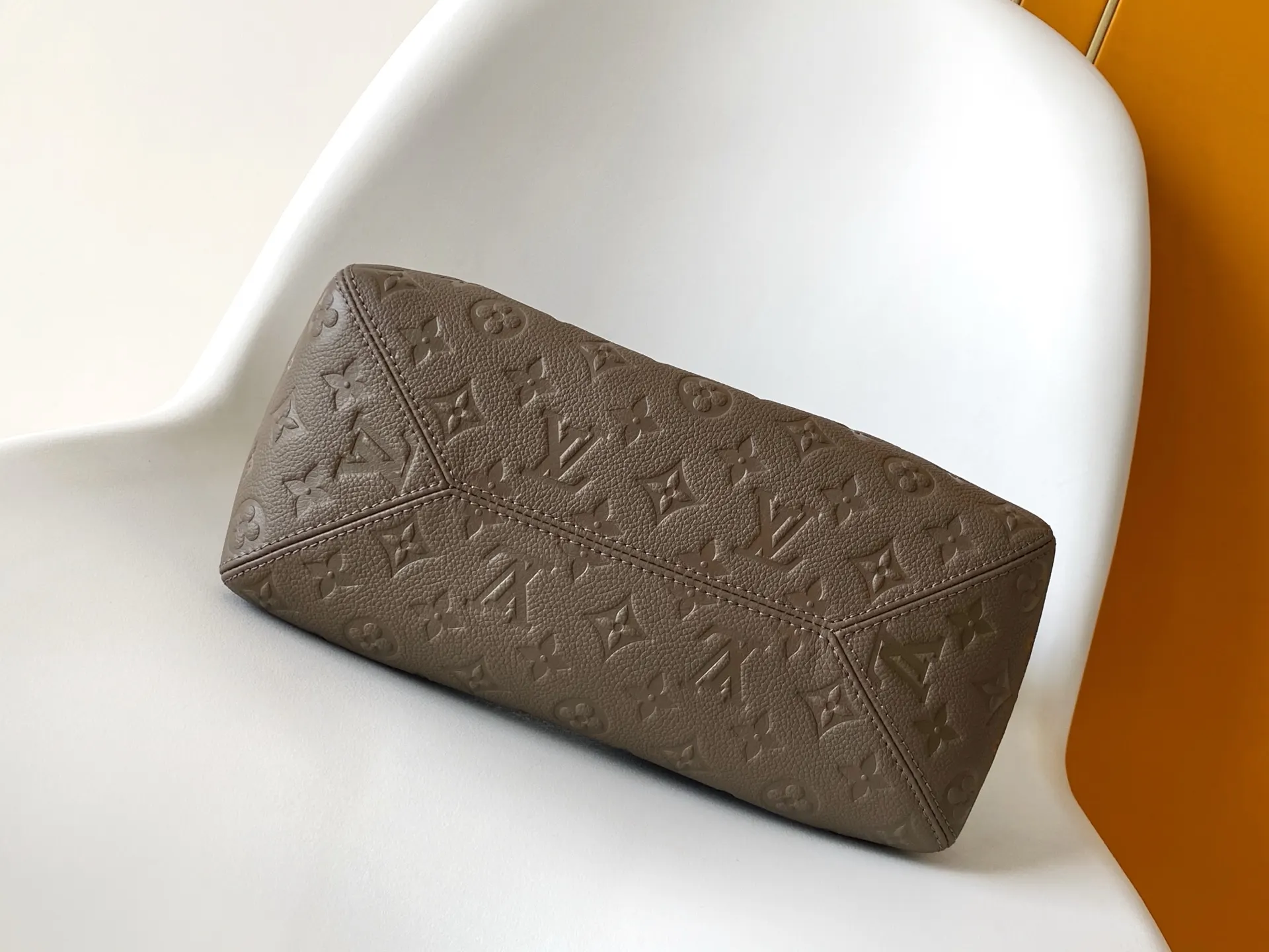 LV Hobo 黑色 灰色 牛皮 托特包 大容量托特款