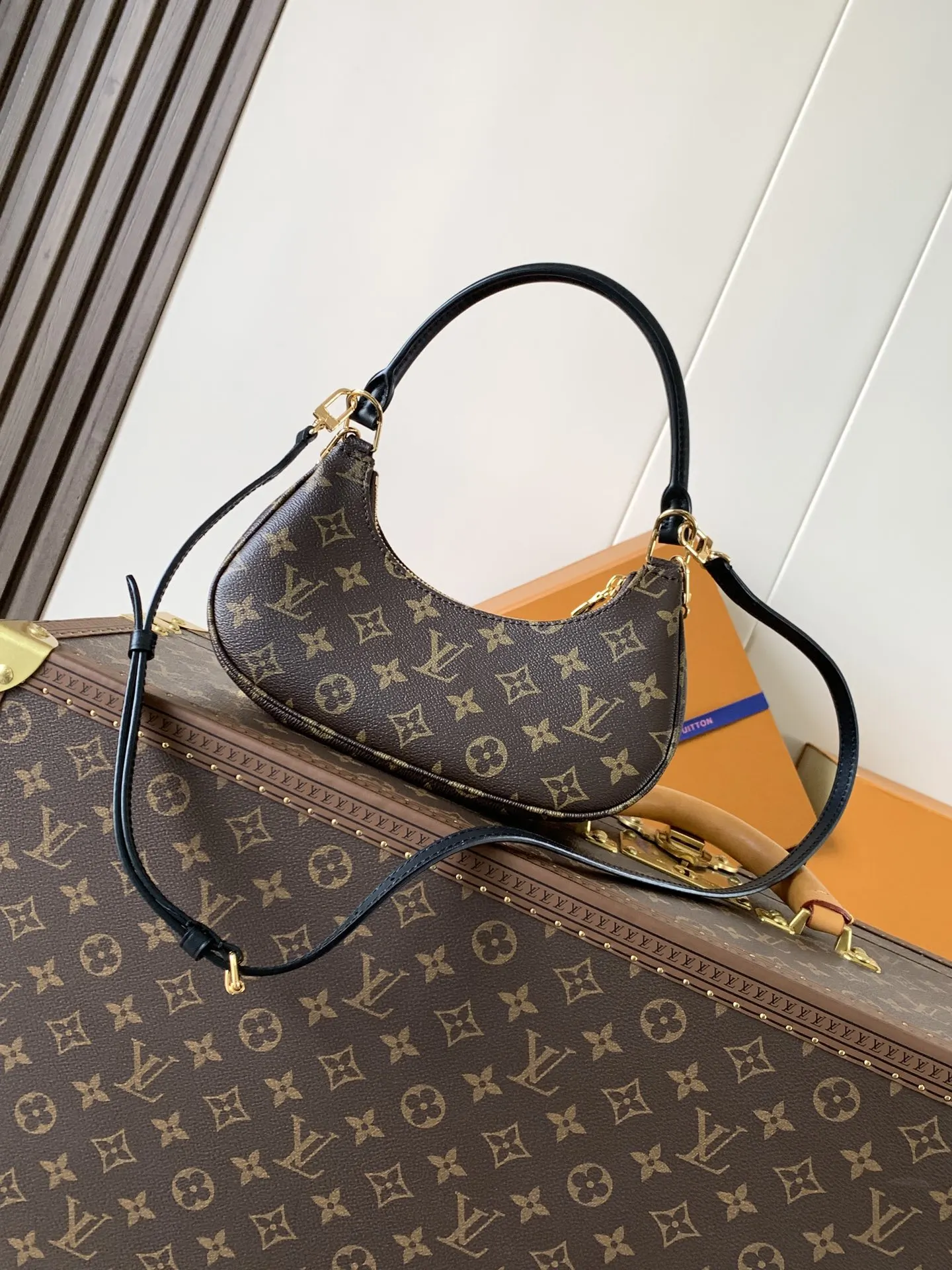 Chain Bag Leather