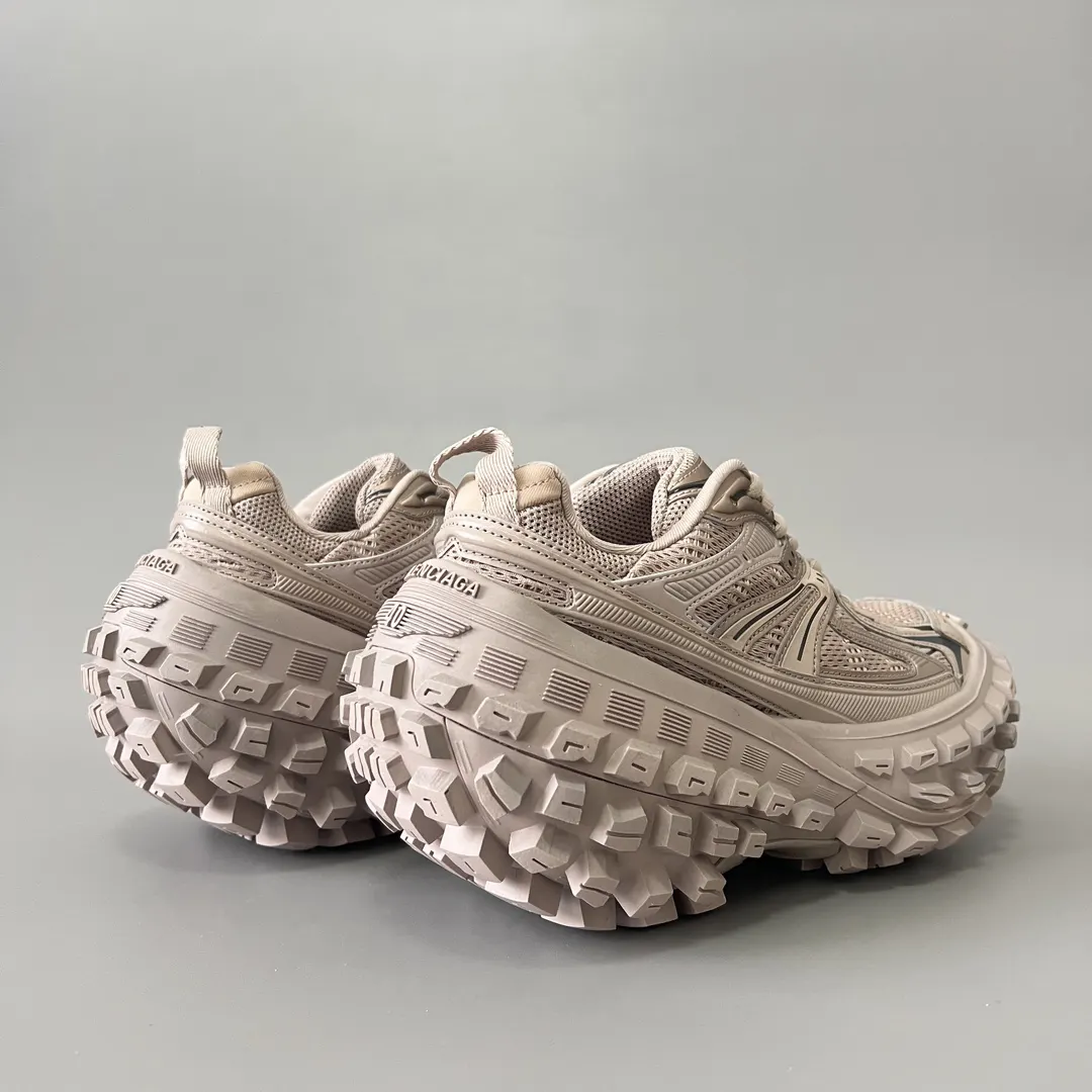 Balenciaga 棕色 运动鞋