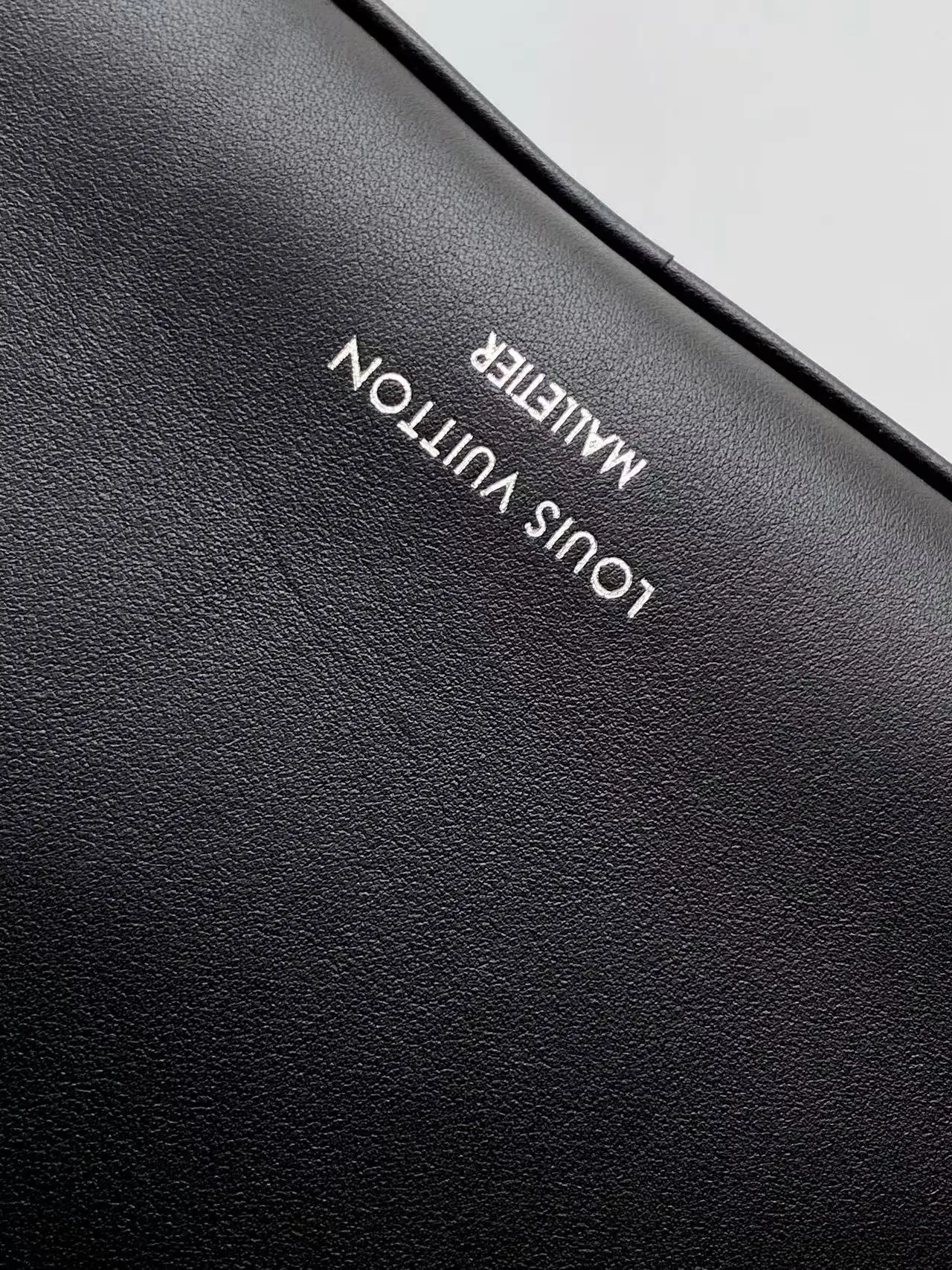 LV black brown color scheme handbag Image 6 LV black brown color scheme handbag Image 6
