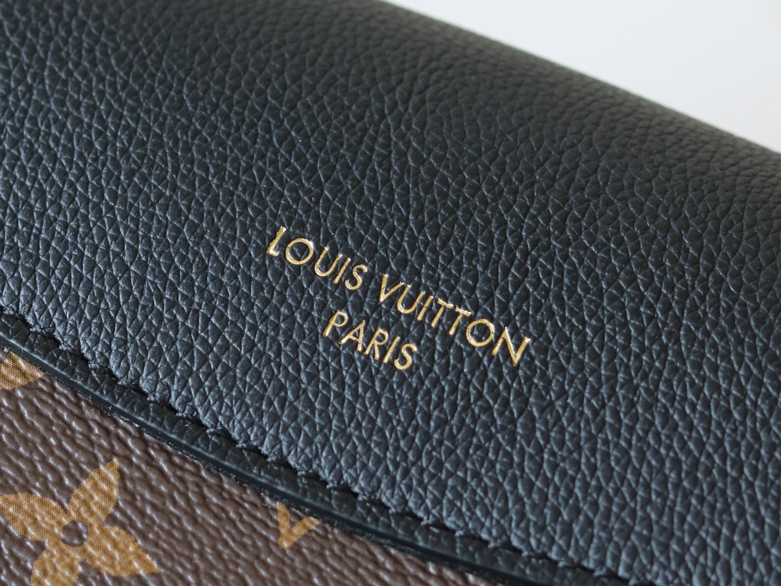LV black and brown color scheme chain bag, shoulder crossbody model Image 5 LV black and brown color scheme chain bag, shoulder crossbody model Image 5
