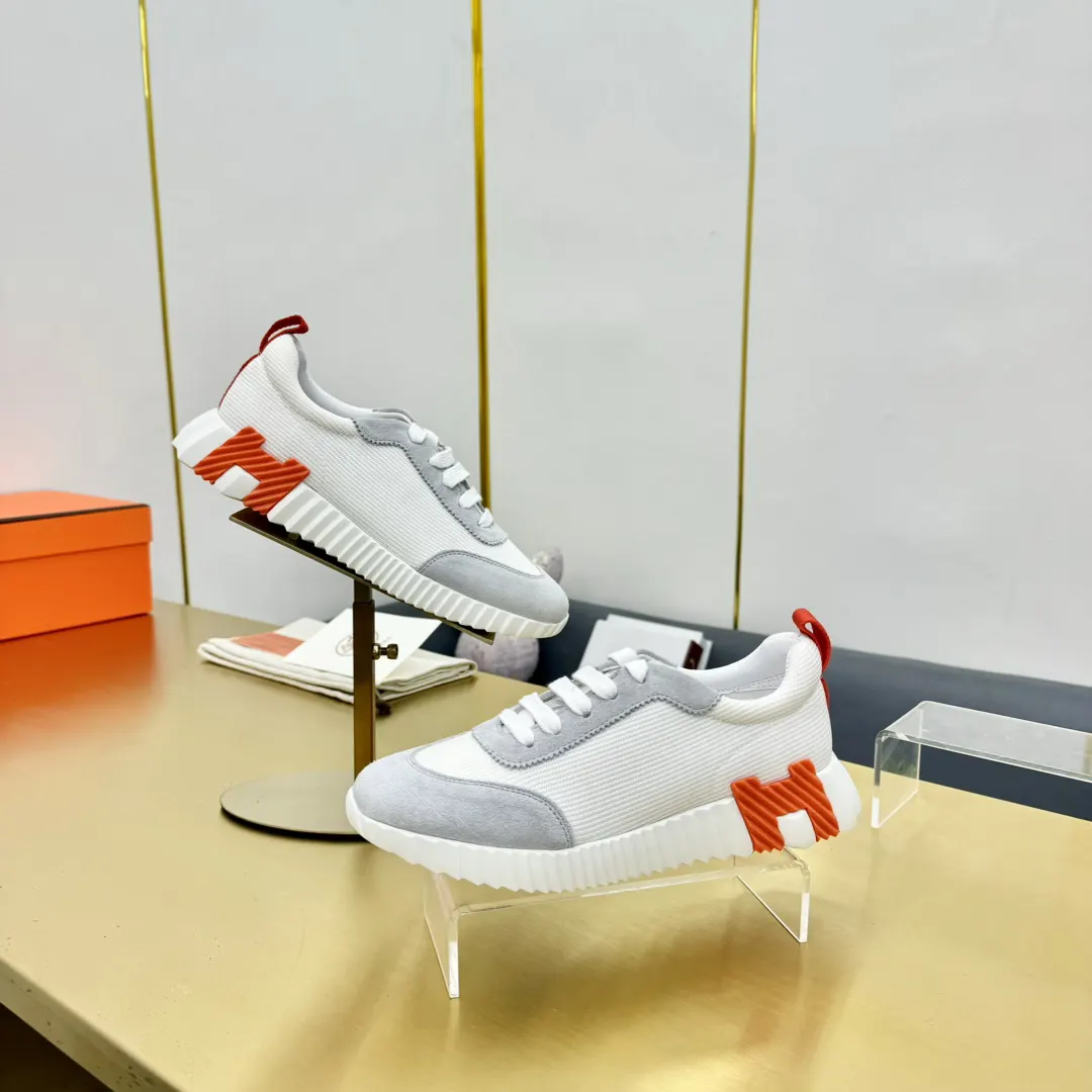 Hermès 官网同步更新 羊皮 运动鞋 舒適(數字8) Hermès 官网同步更新 羊皮 运动鞋 舒適(數字8)