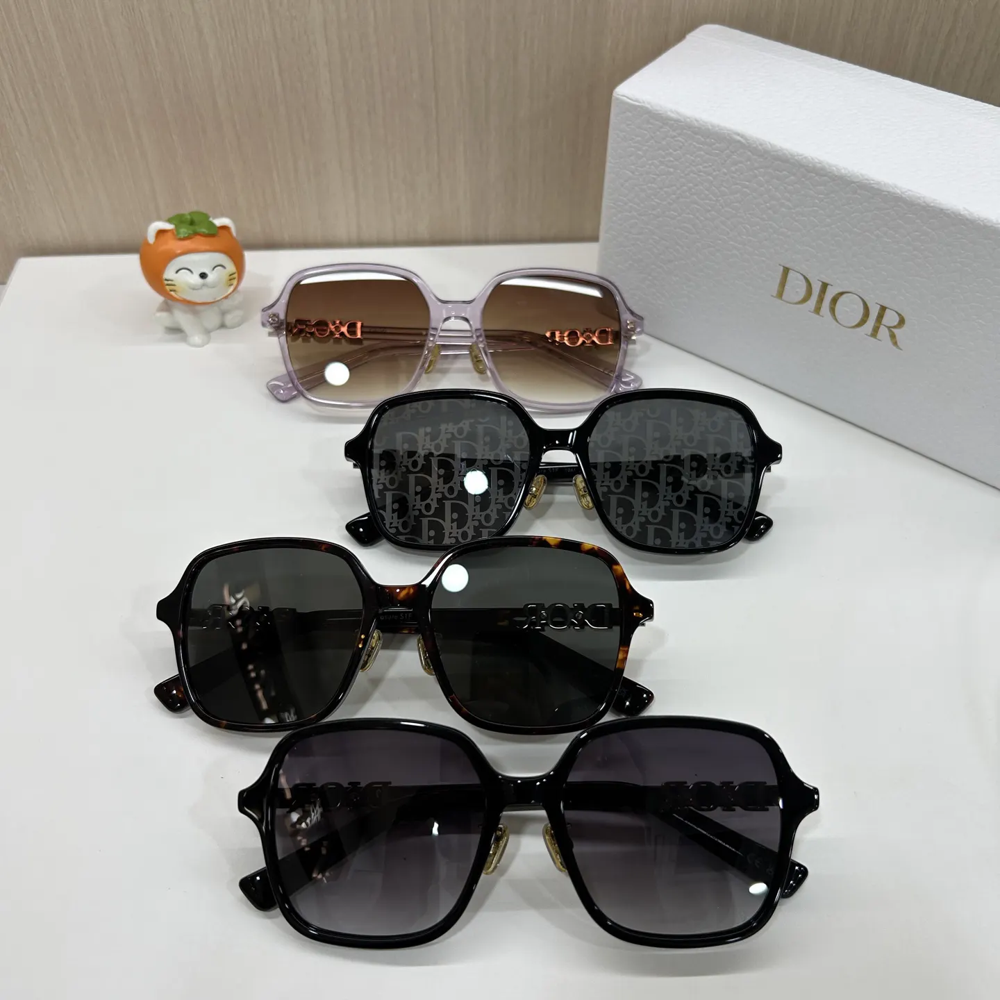 Dior 棕色方框太阳镜 复古遮阳