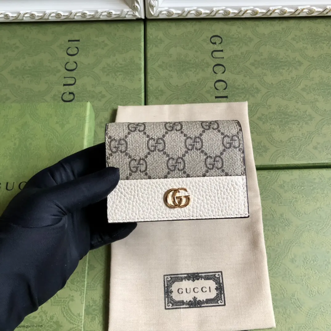 Gucci Marmont Quilted Leather Chain Bag Shoulder and Crossbody Wear Image 2 Gucci Marmont Quilted Leather Chain Bag Shoulder and Crossbody Wear Image 2