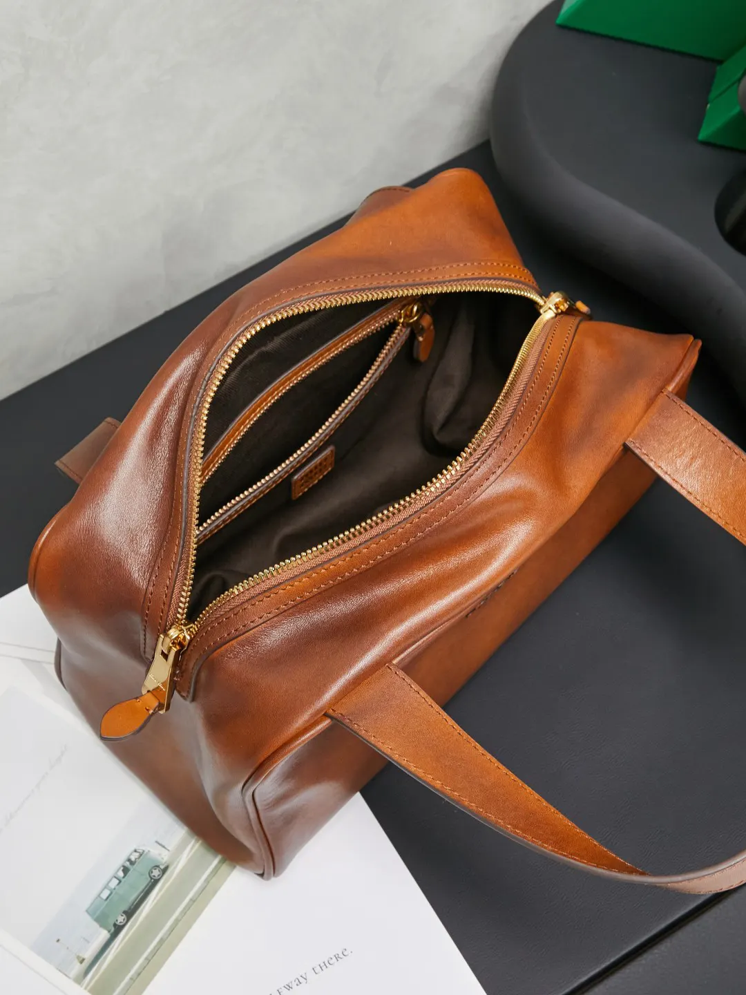 Hobo Shoulder Bag Vintage Leather Image 5 Hobo Shoulder Bag Vintage Leather Image 5