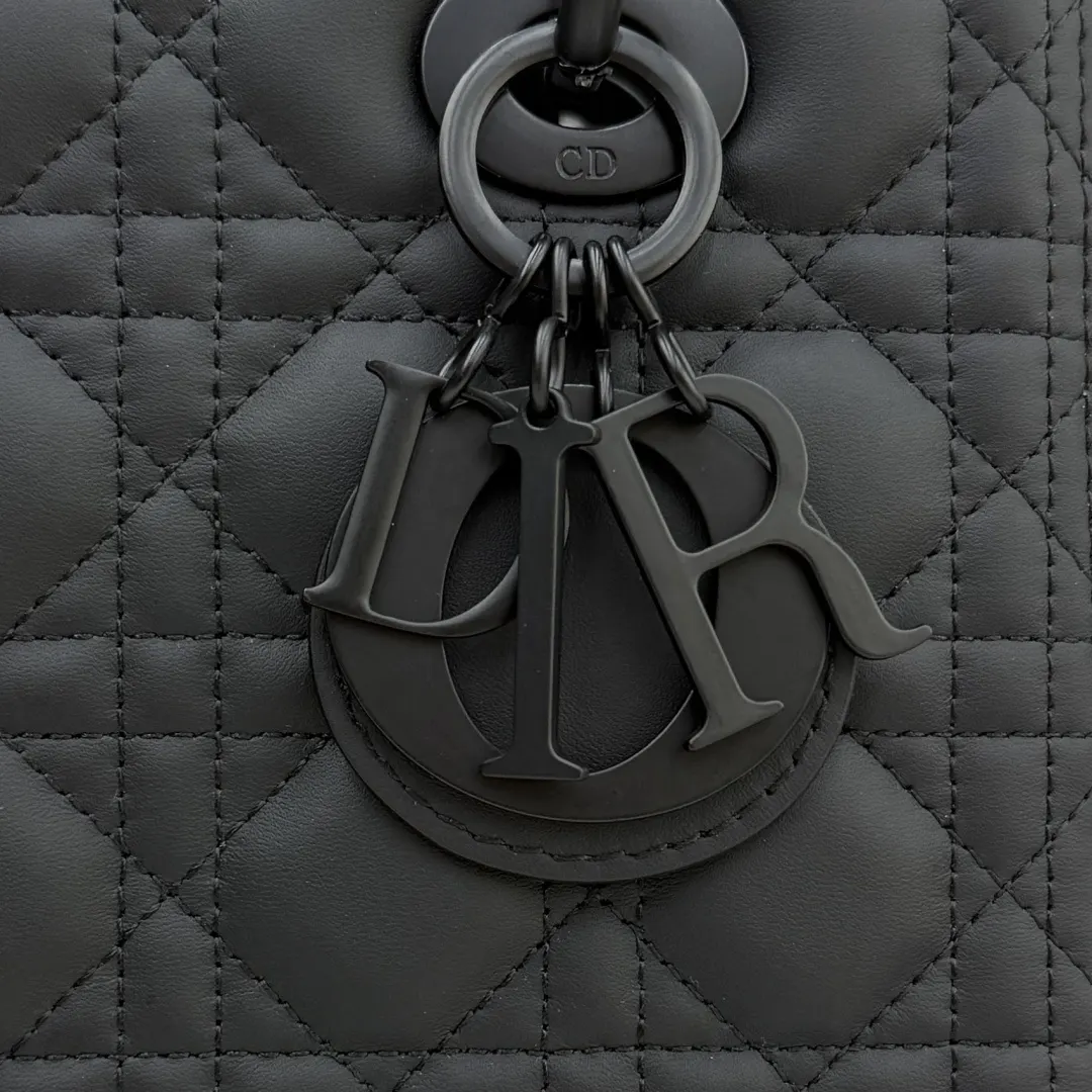 Dior Lady Dior Lady 黑色牛皮卡夾 精緻配飾