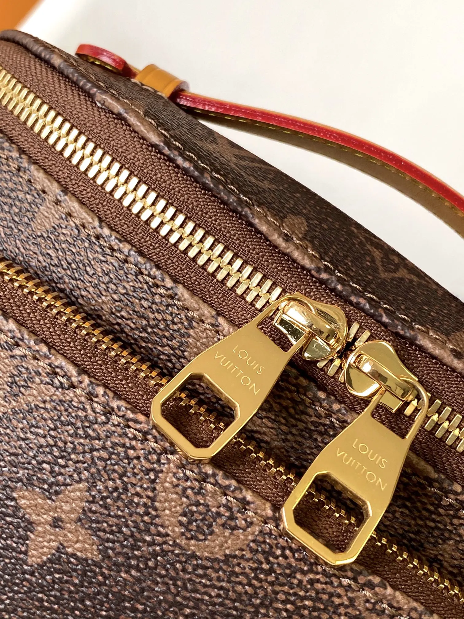 Louis Vuitton Belt Bag Casual Leather