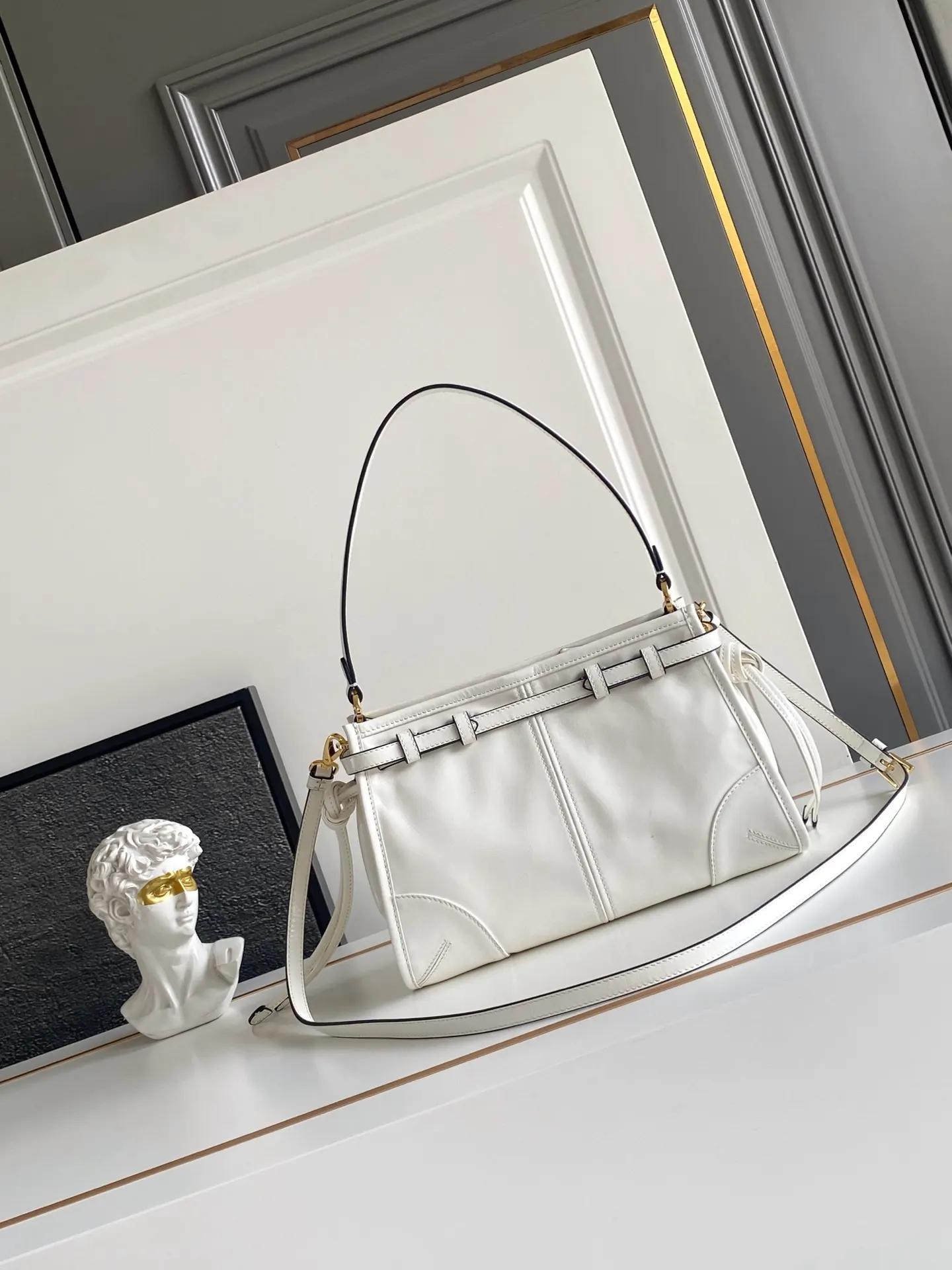 PRADA 1BC297 斜挎包 日常通勤款