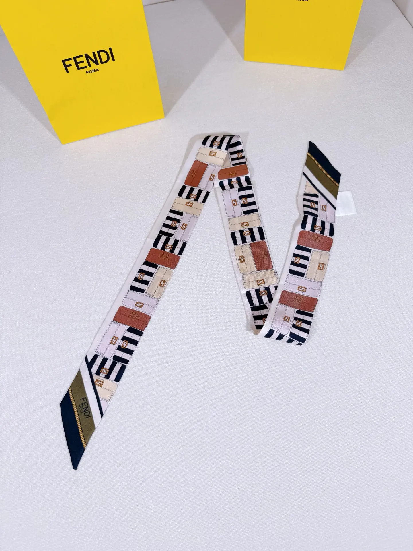 Fendi 咖色 腰带 通勤百搭款