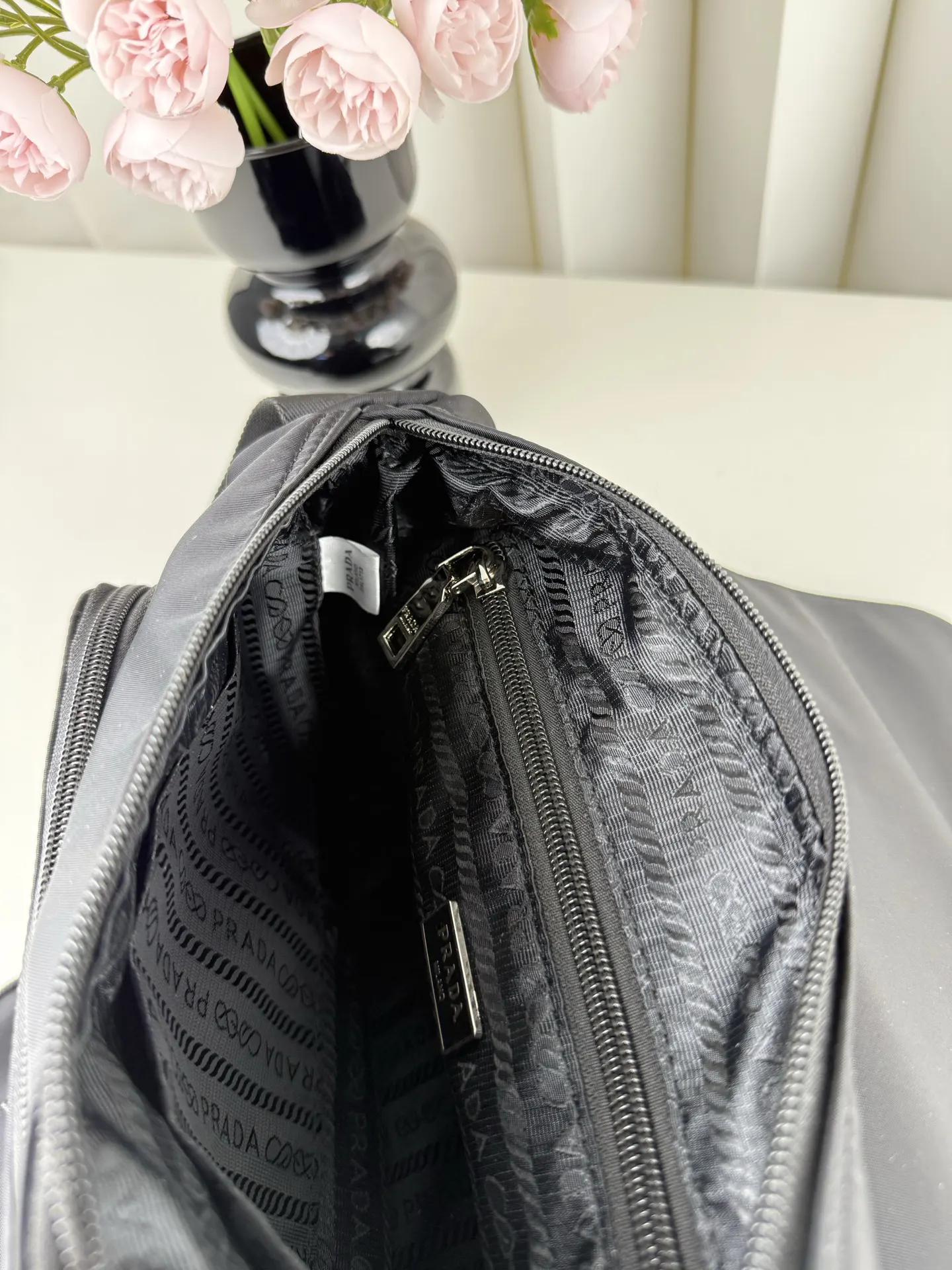 Prada 邮差包 斜背包