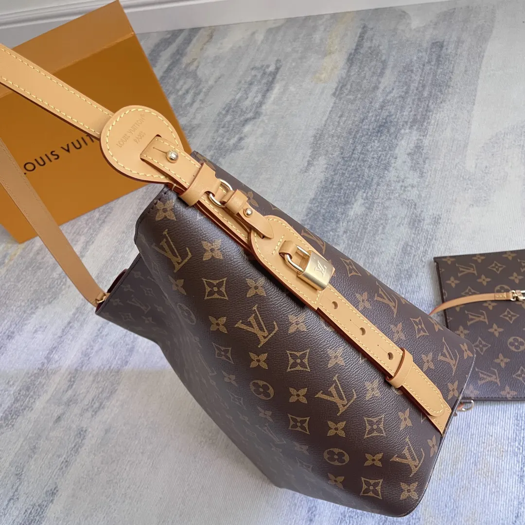 LV 牛皮 收纳包 旅行收纳款