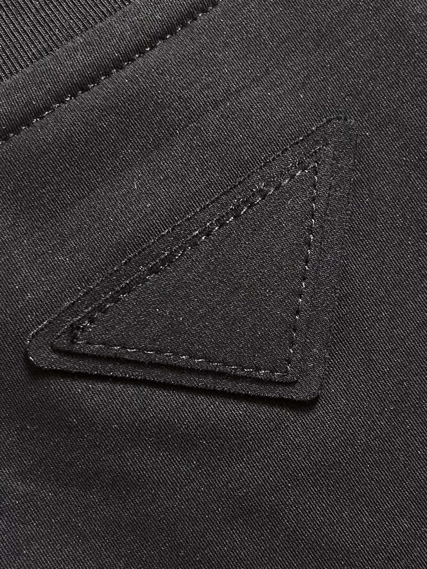 PRADA Logo 短袖T恤 休闲百搭款