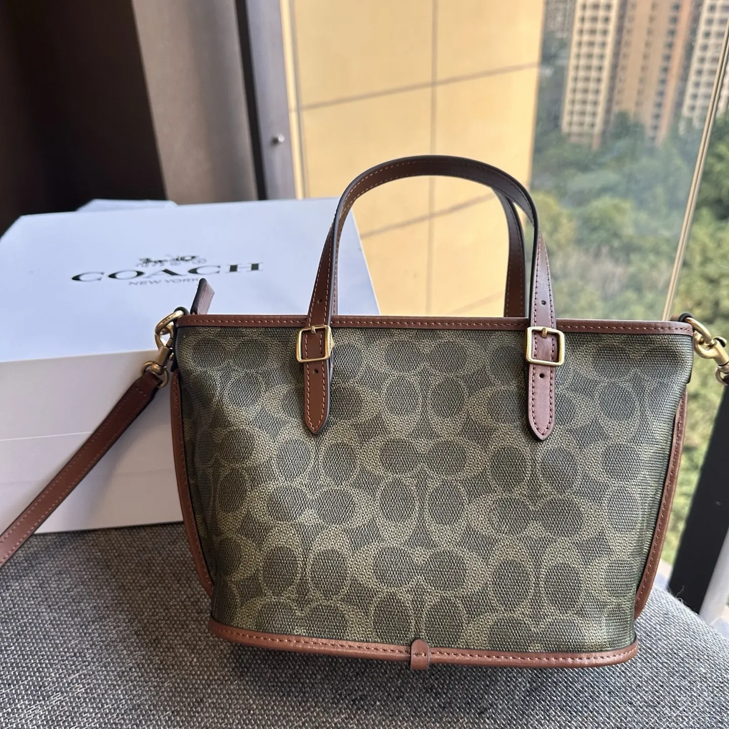 Coach 綠色 全套专 柜 厂价 托特包 大容量托特款