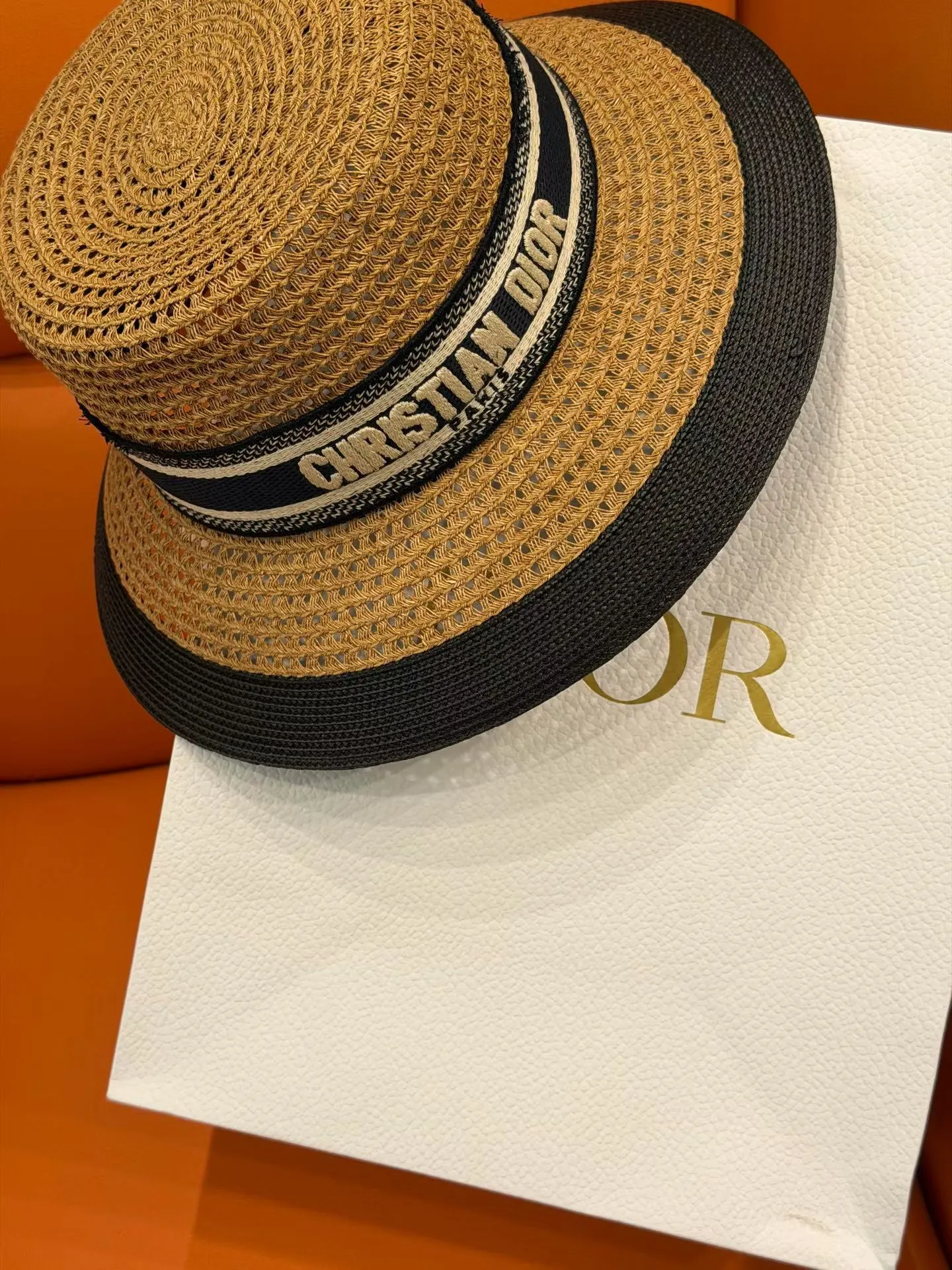 Dior 草编渔夫帽 黑色宽边 帽子