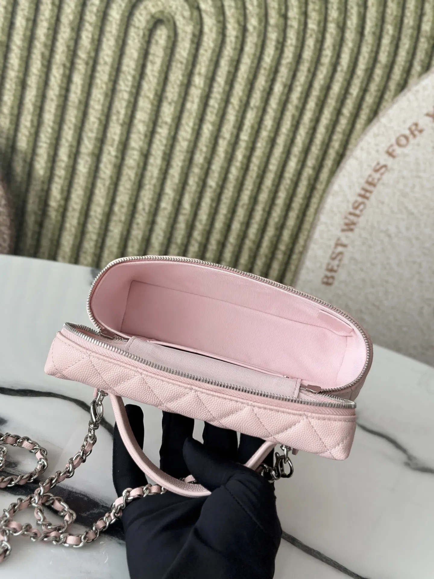 Pink Cosmetic Pouch Leather Image 9 Pink Cosmetic Pouch Leather Image 9